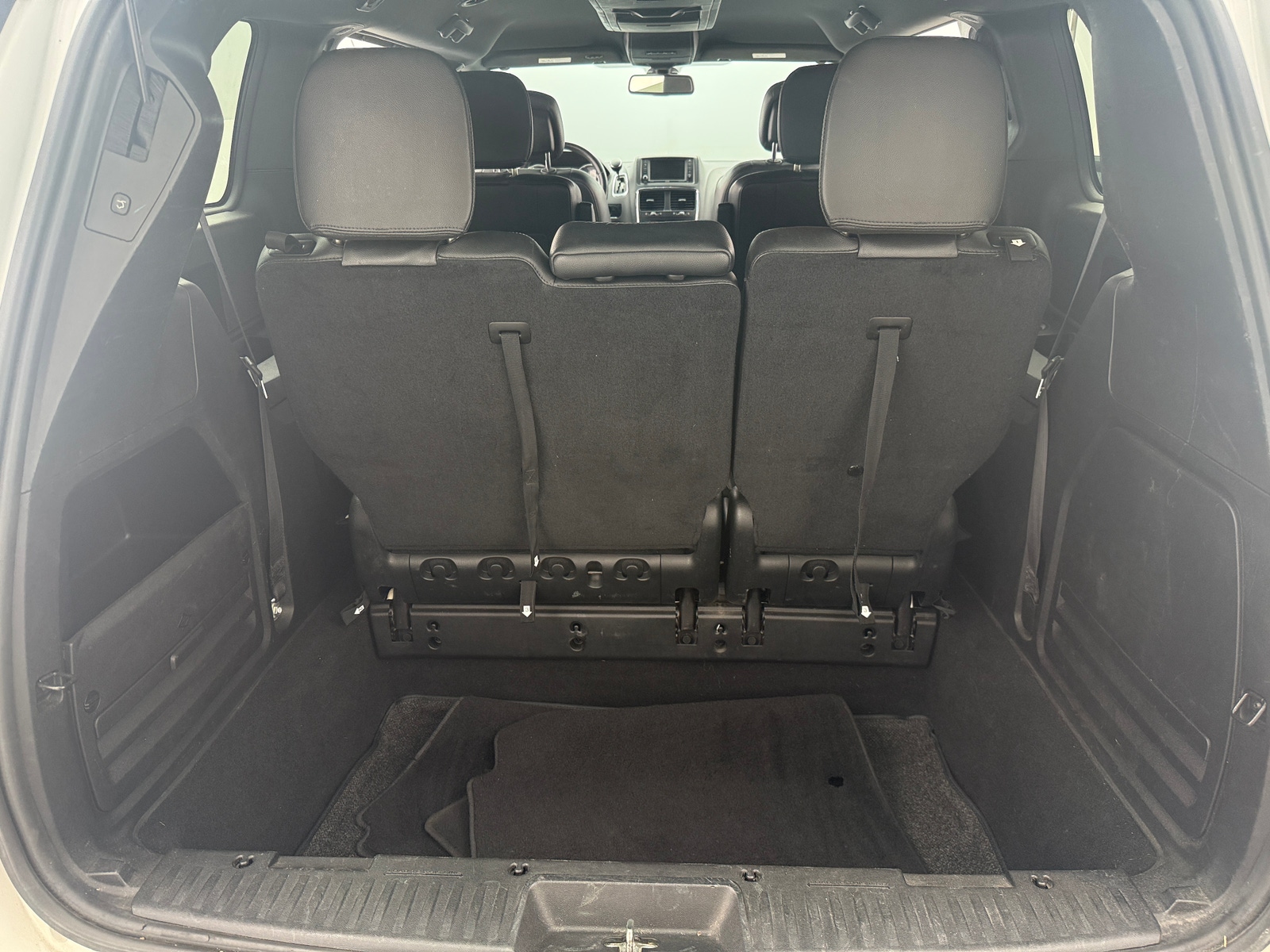 Thumbnail: 2018 Dodge Grand Caravan - 7