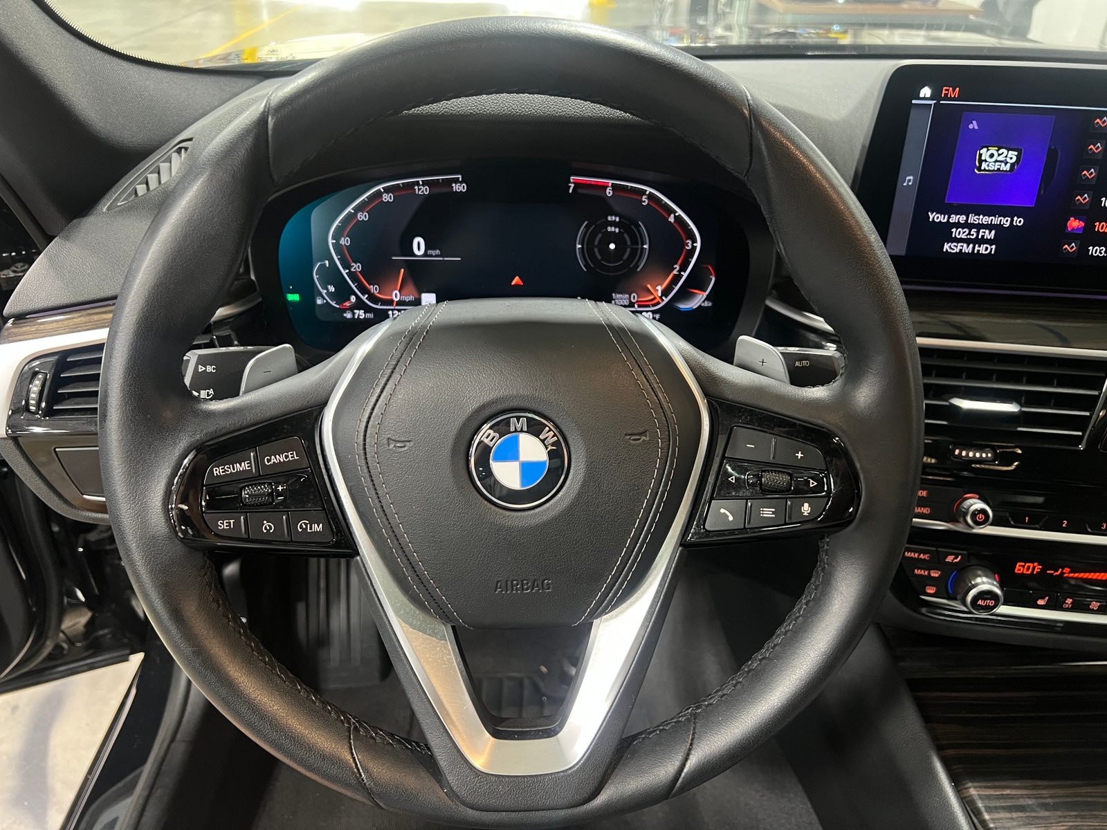 Thumbnail: 2023 BMW 5 Series - 4
