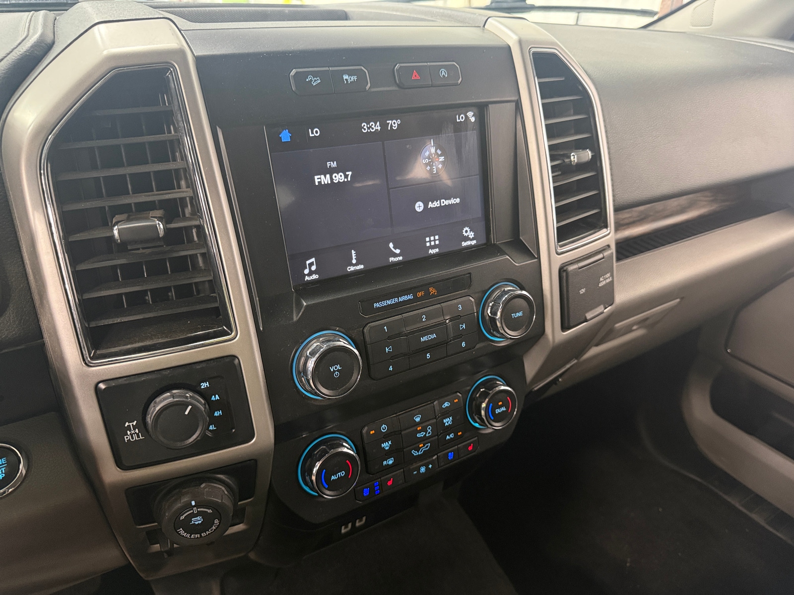 Thumbnail: 2019 Ford Econoline - 3