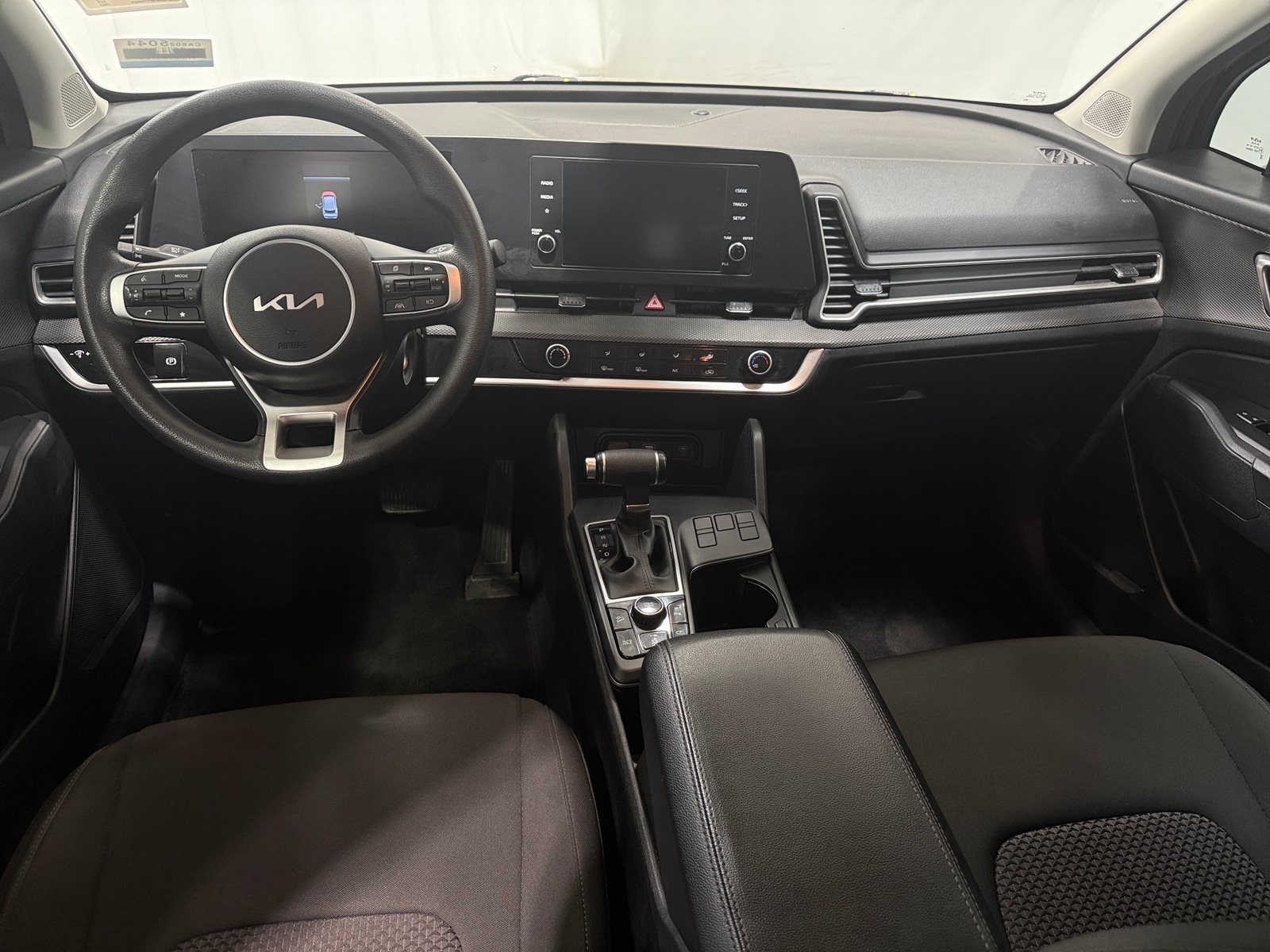 Thumbnail: 2023 Kia Sportage - 3
