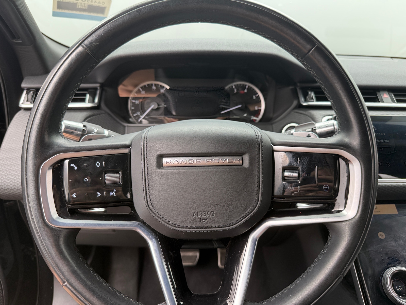 Thumbnail: 2022 Land Rover Range Rover Velar - 4