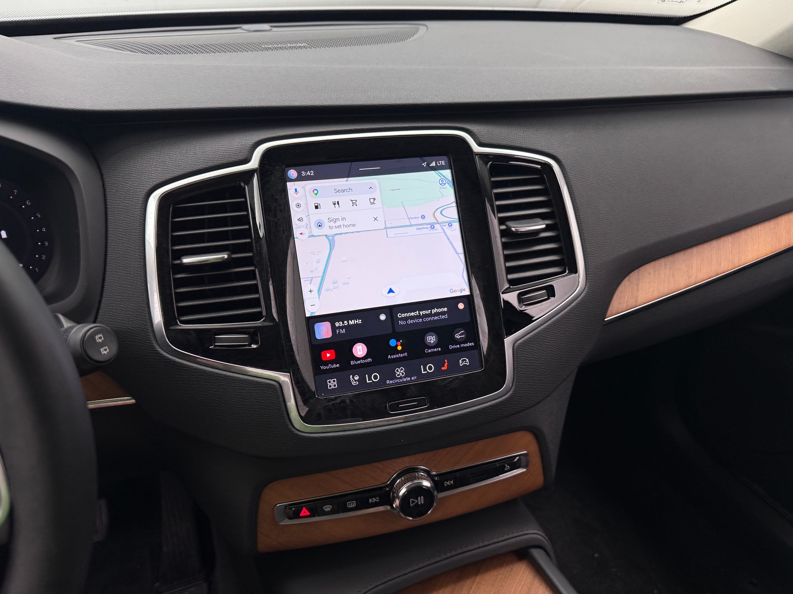 Thumbnail: 2023 Volvo XC90 - 3