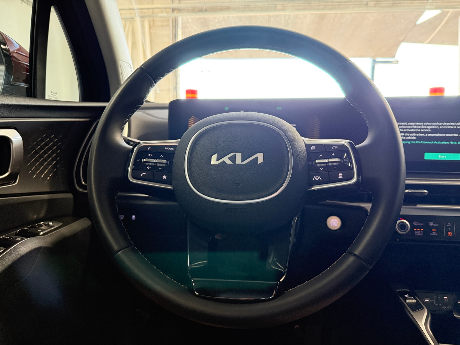 Thumbnail: 2025 Kia Sorento - 4