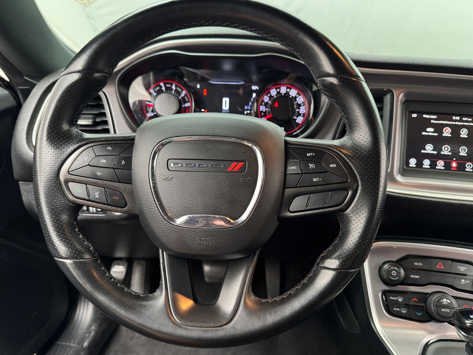 Thumbnail: 2022 Dodge Challenger - 4