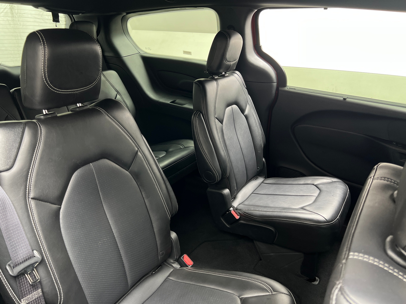 Thumbnail: 2025 Chrysler Pacifica - 5