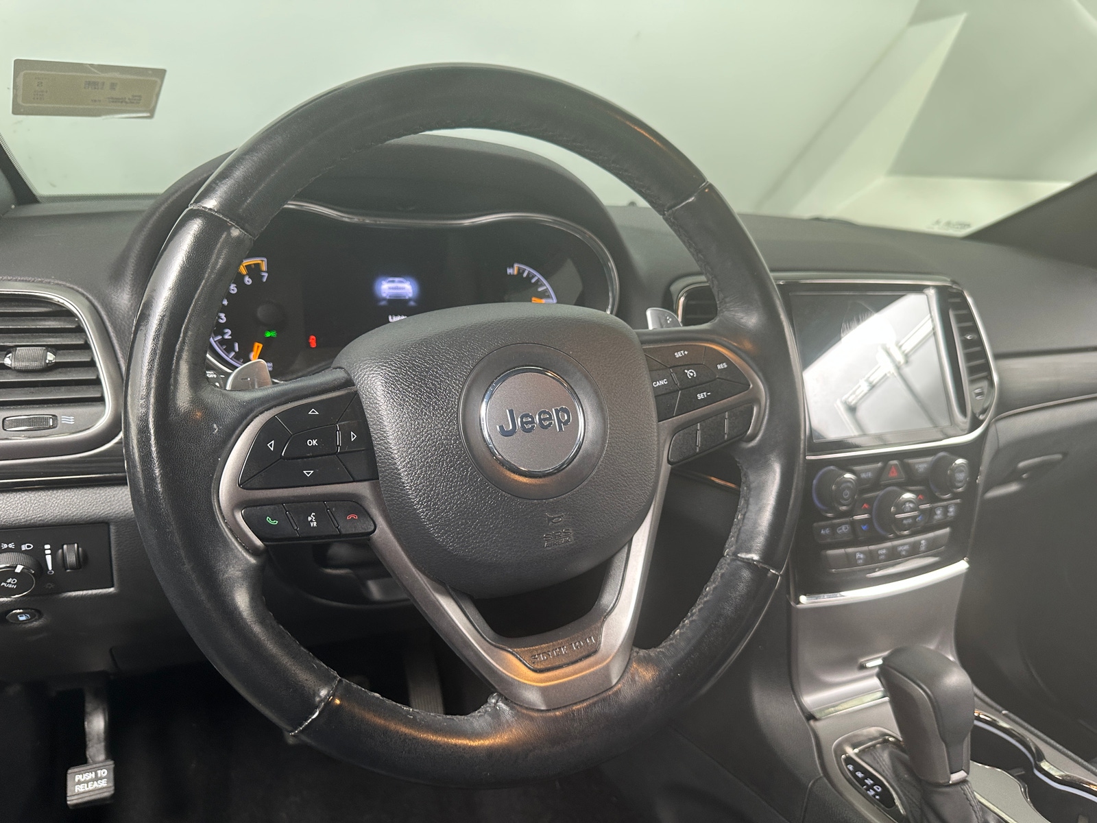 Thumbnail: 2019 Jeep Grand Cherokee - 4