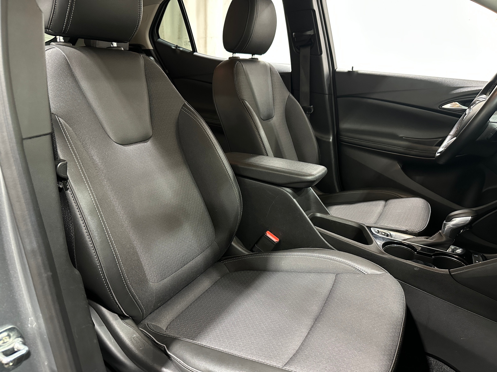 Thumbnail: 2025 Buick Encore GX - 2