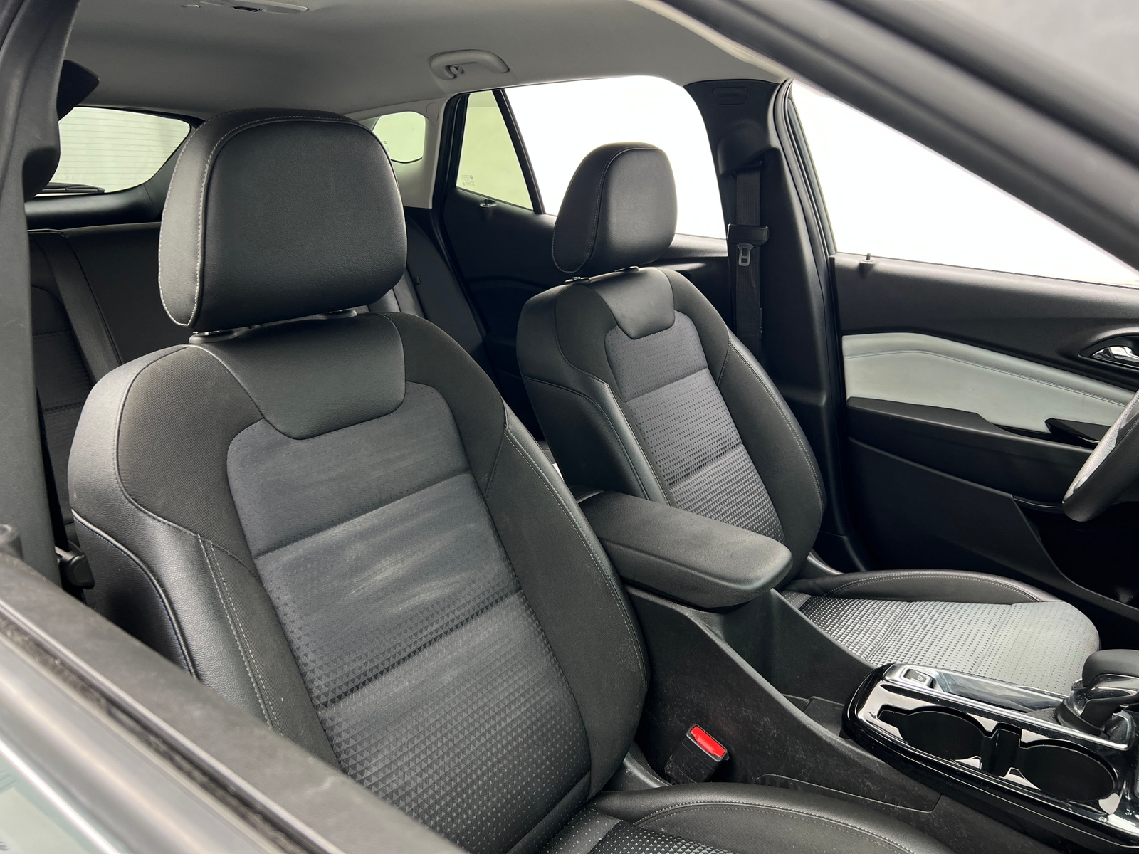 Thumbnail: 2025 Chevrolet Trax - 2