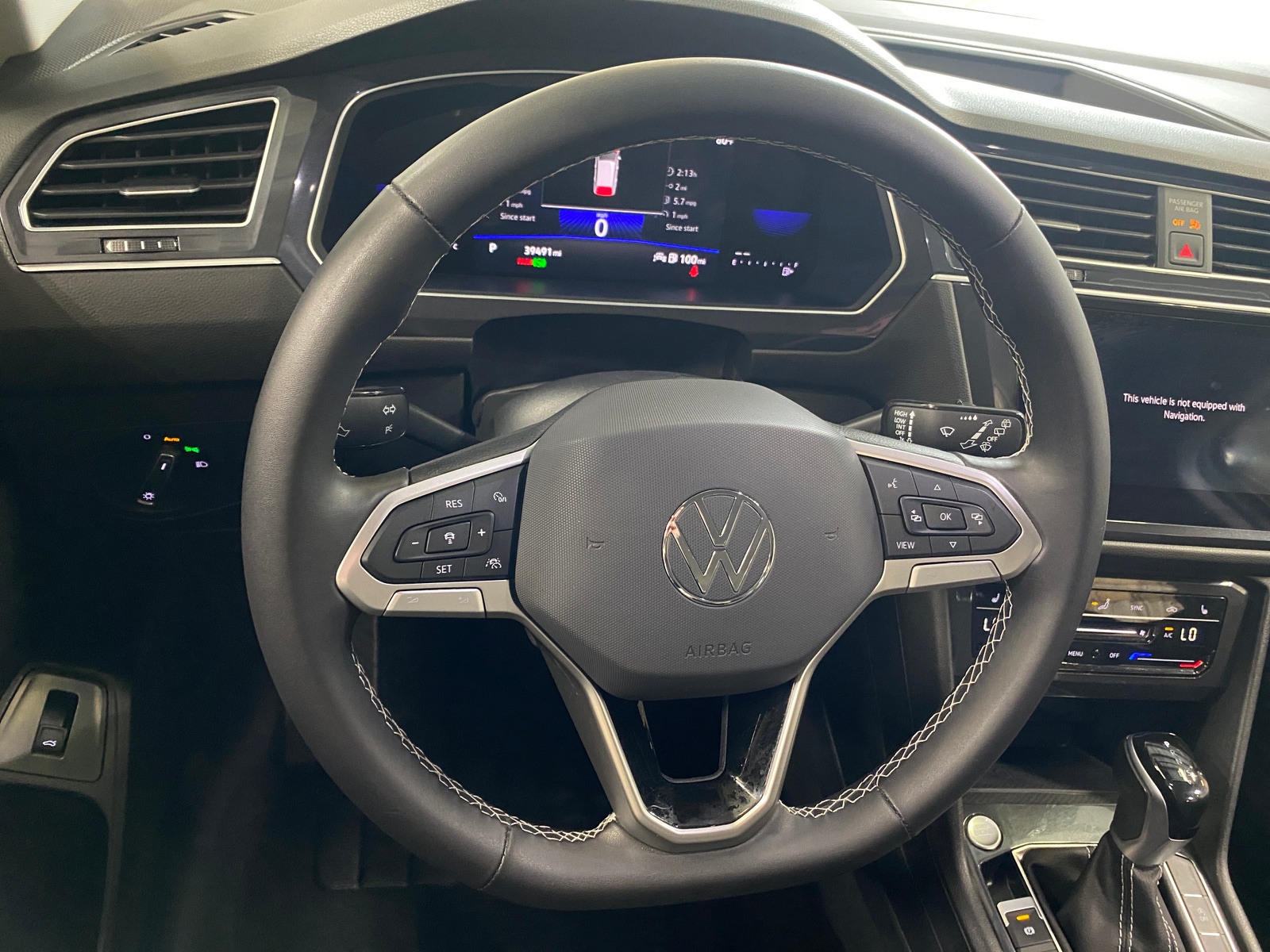 Thumbnail: 2024 Volkswagen Tiguan - 4