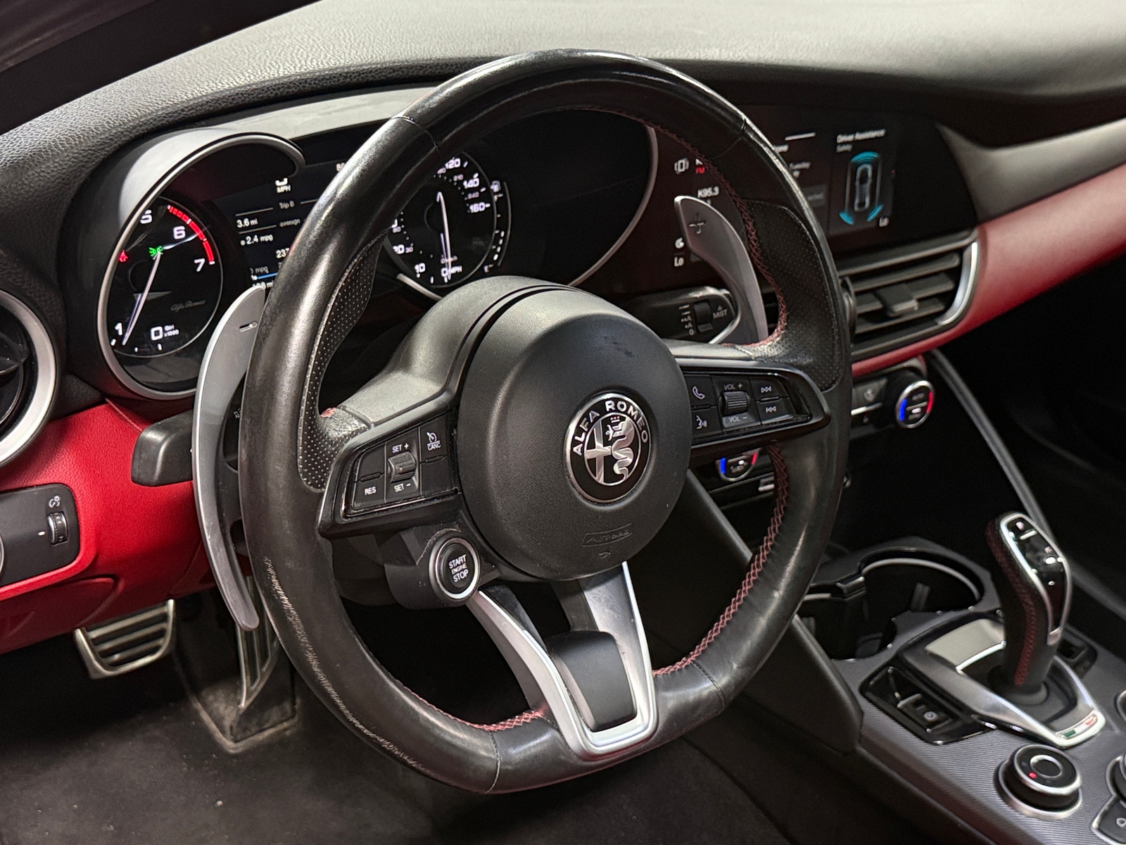 Thumbnail: 2020 Alfa Romeo Giulia - 4