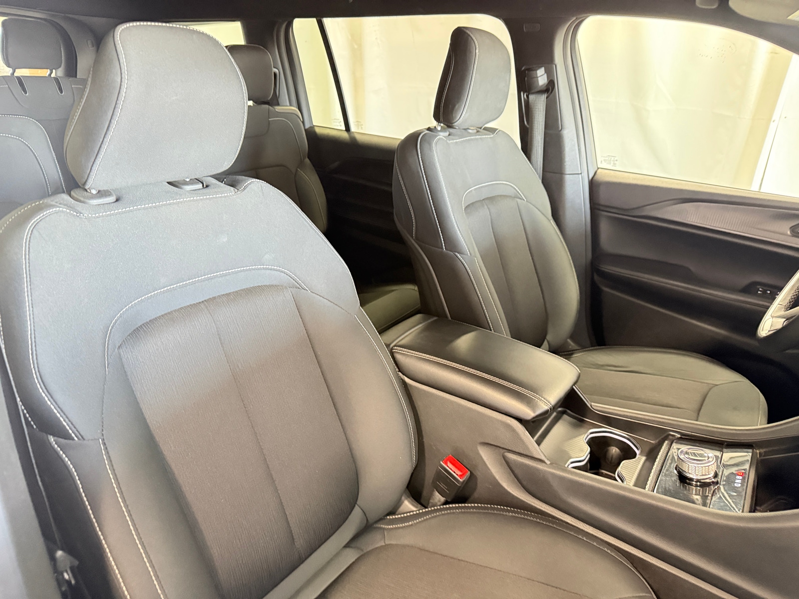 Thumbnail: 2024 Jeep Grand Cherokee L - 2