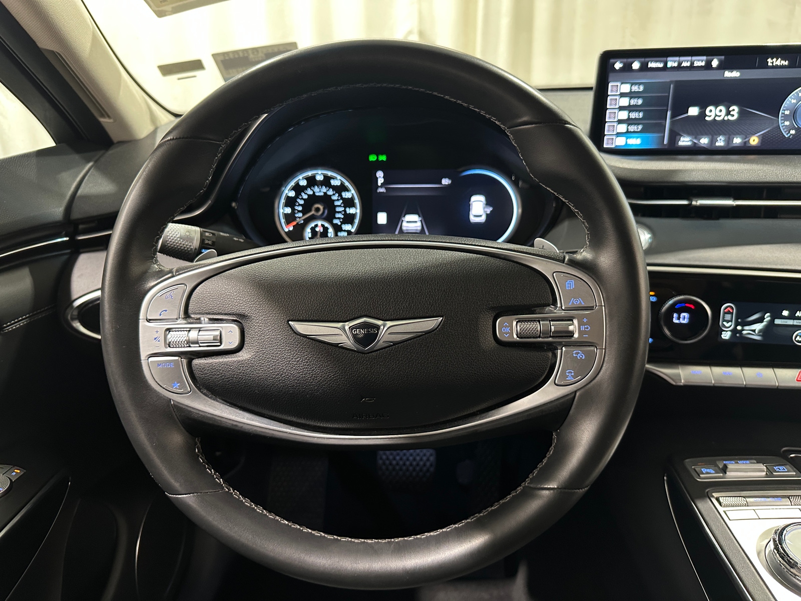 Thumbnail: 2025 Genesis GV70 - 4