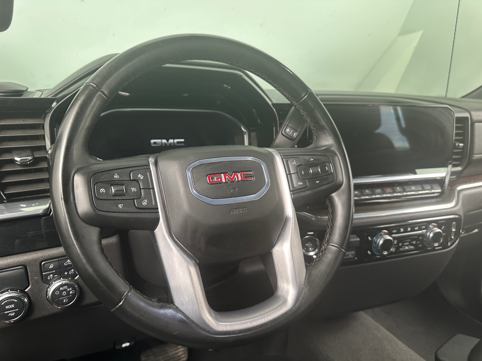 Thumbnail: 2025 GMC Sierra 1500 - 4
