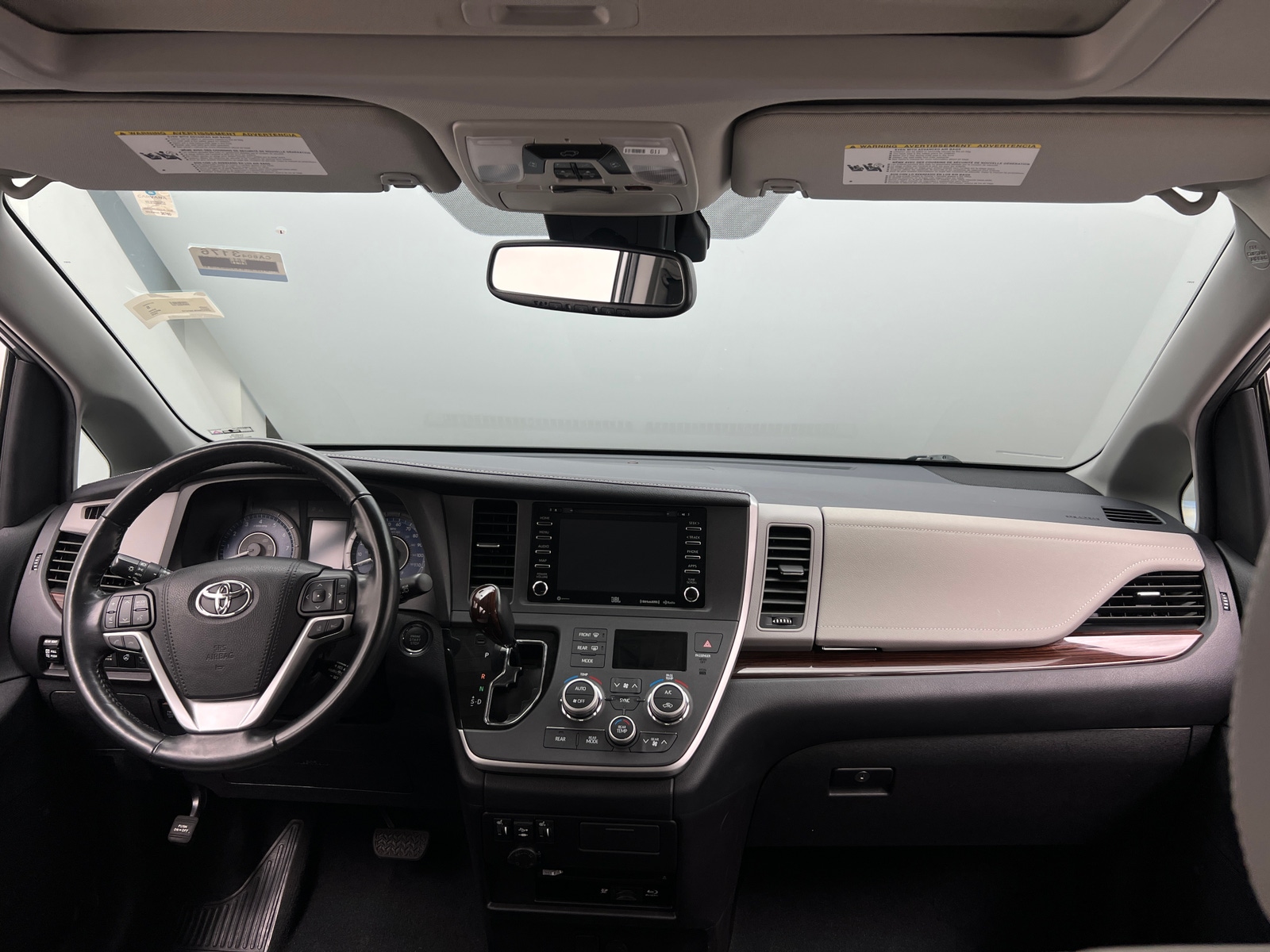 Thumbnail: 2020 Toyota Sienna - 2