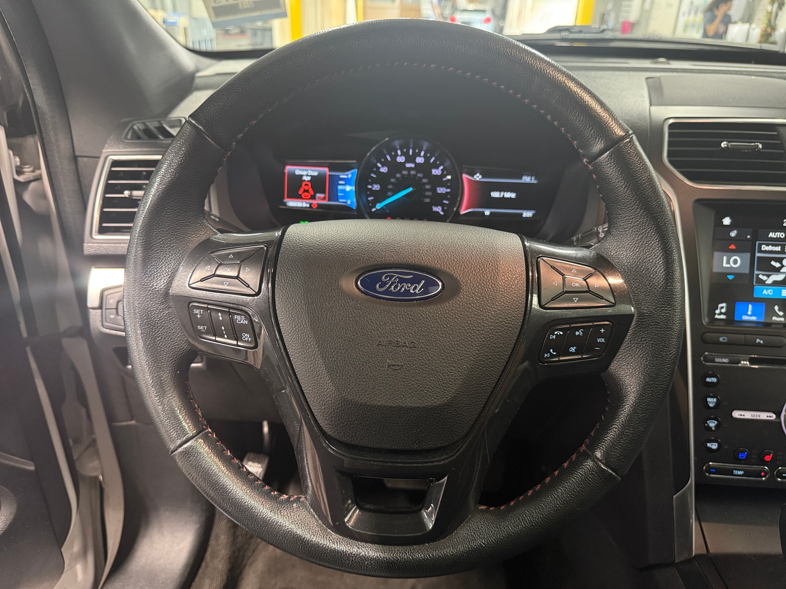 Thumbnail: 2018 Ford Explorer - 4