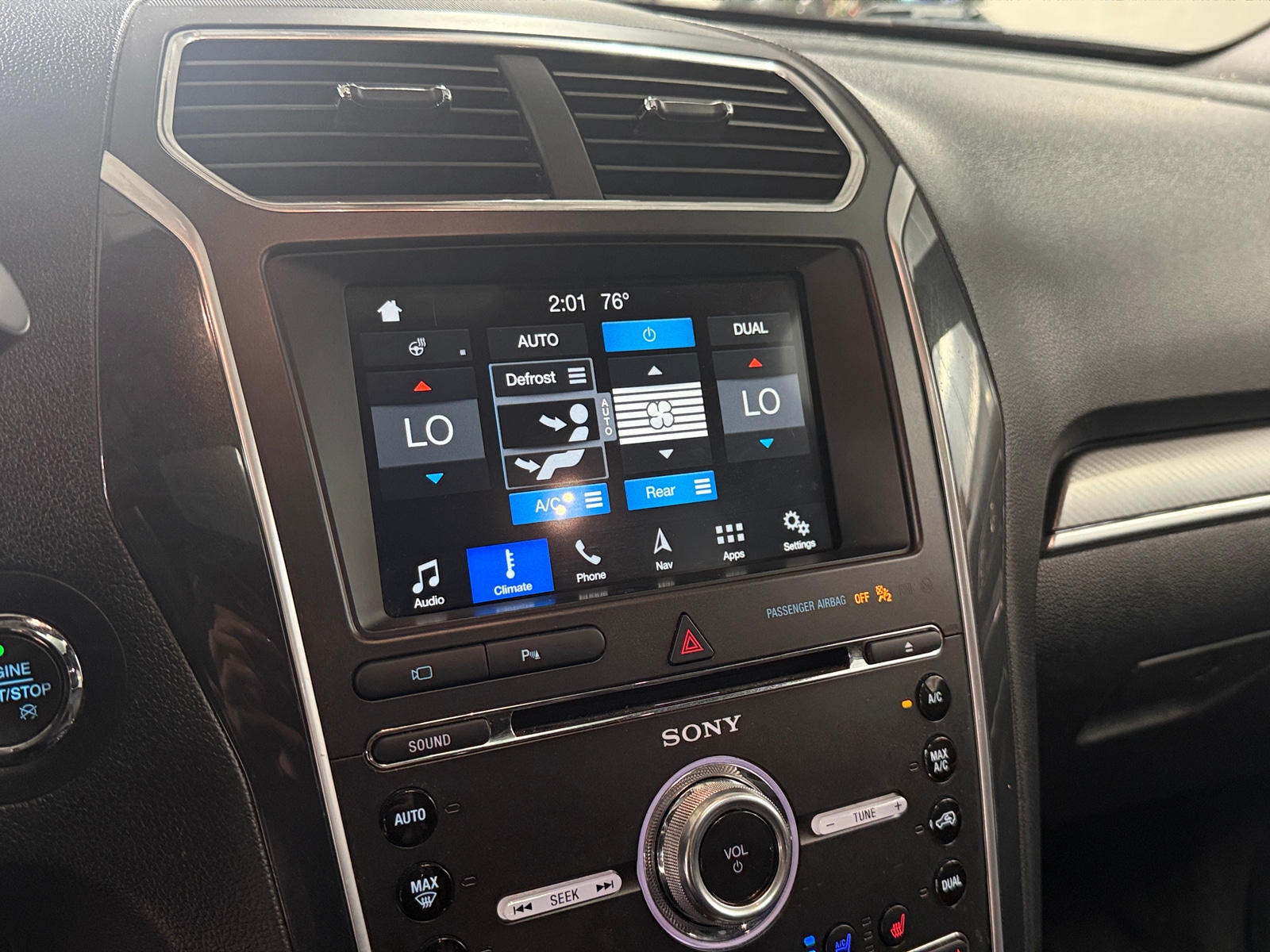 Thumbnail: 2018 Ford Explorer - 3