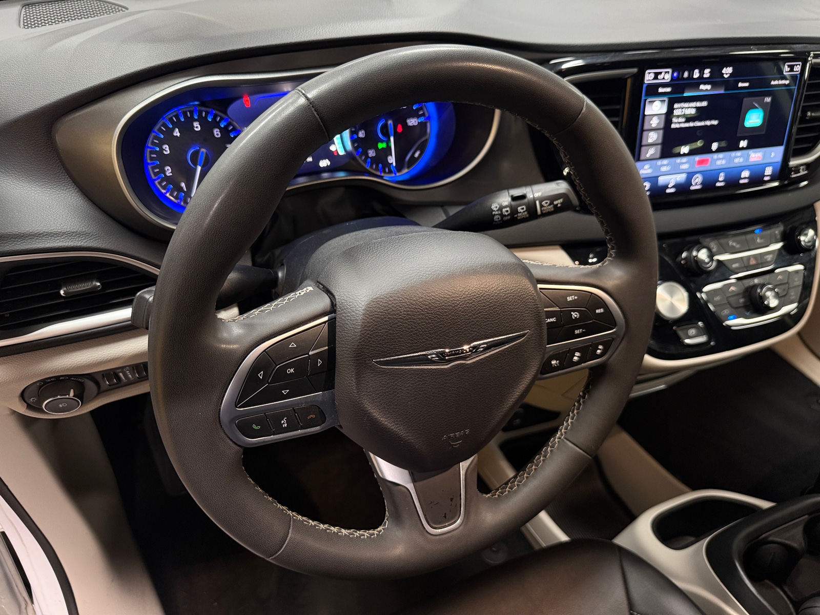 Thumbnail: 2024 Chrysler Pacifica - 4