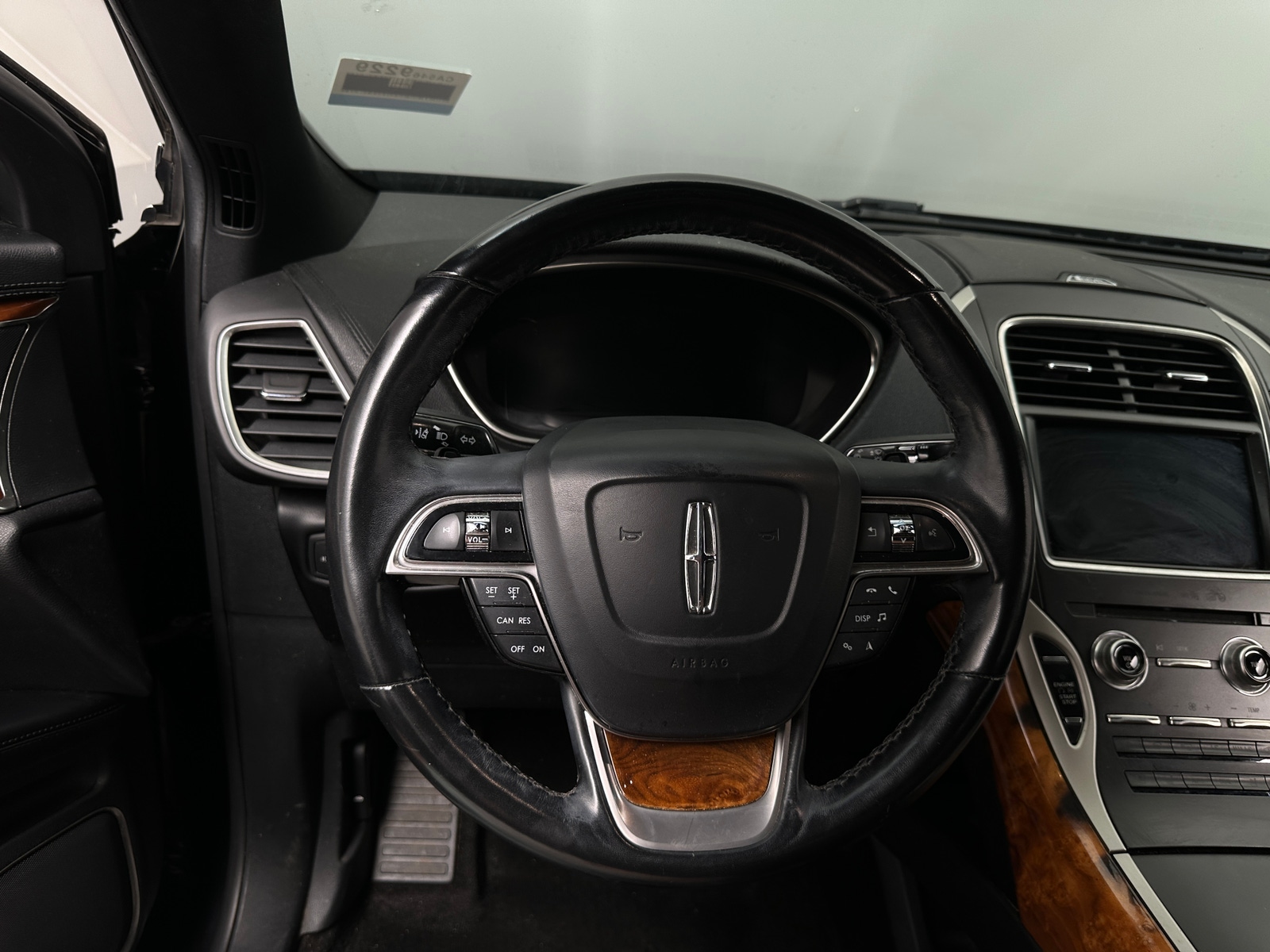 Thumbnail: 2019 Lincoln Nautilus - 4