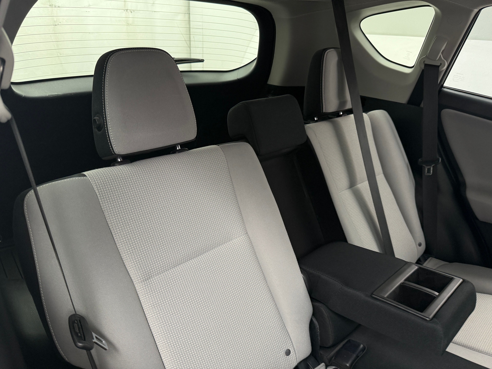 Thumbnail: 2018 Toyota RAV4 - 6