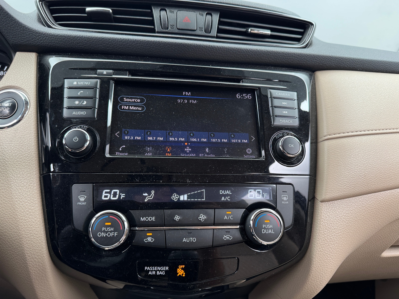Thumbnail: 2019 Nissan Rogue - 4