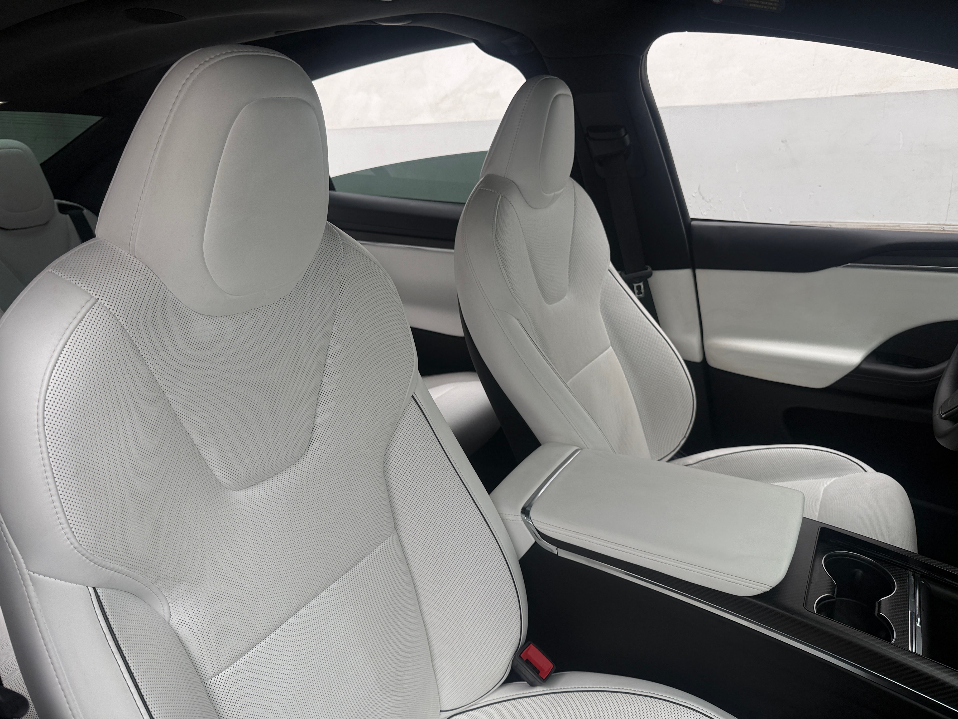Used 2024 Tesla Model X Plaid with VIN 7SAXCBE61RF438266 for sale in Oak Creek, WI