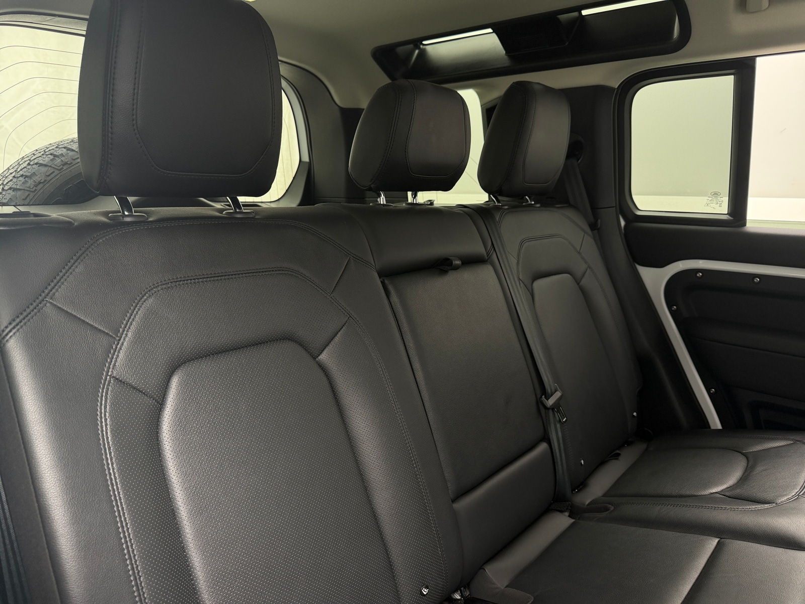 Thumbnail: 2024 Land Rover Defender - 5