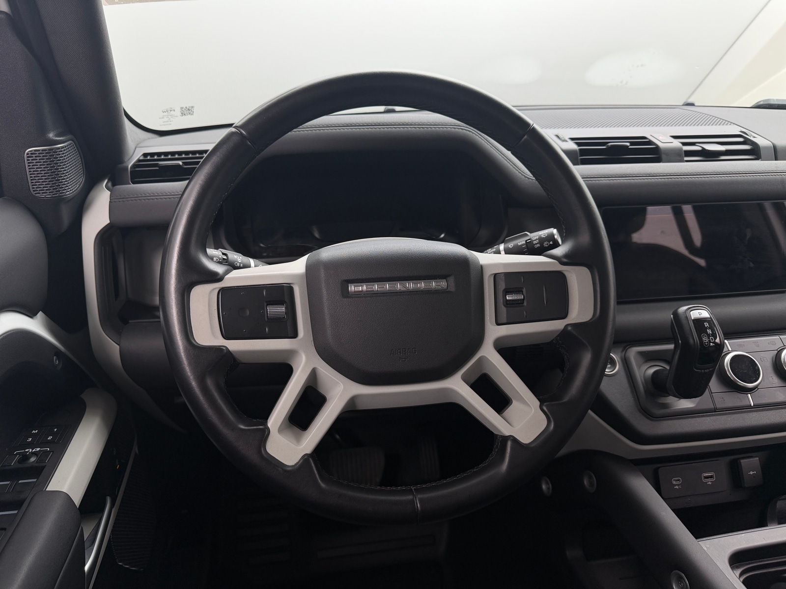 Thumbnail: 2024 Land Rover Defender - 4
