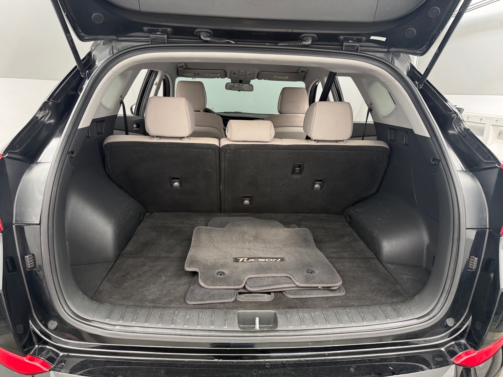 Thumbnail: 2016 Hyundai Tucson - 7