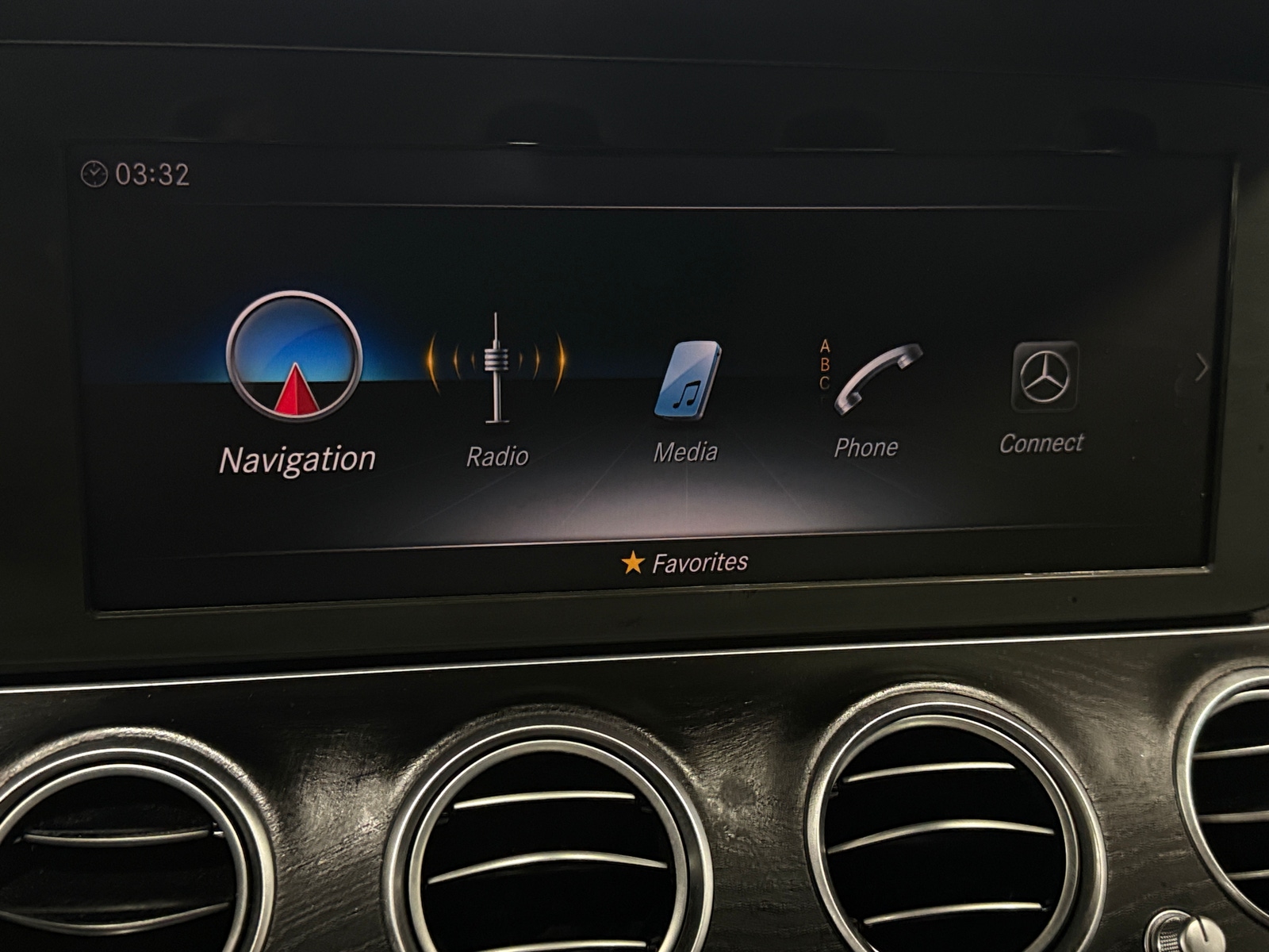 Thumbnail: 2018 Mercedes-Benz E-Class - 3