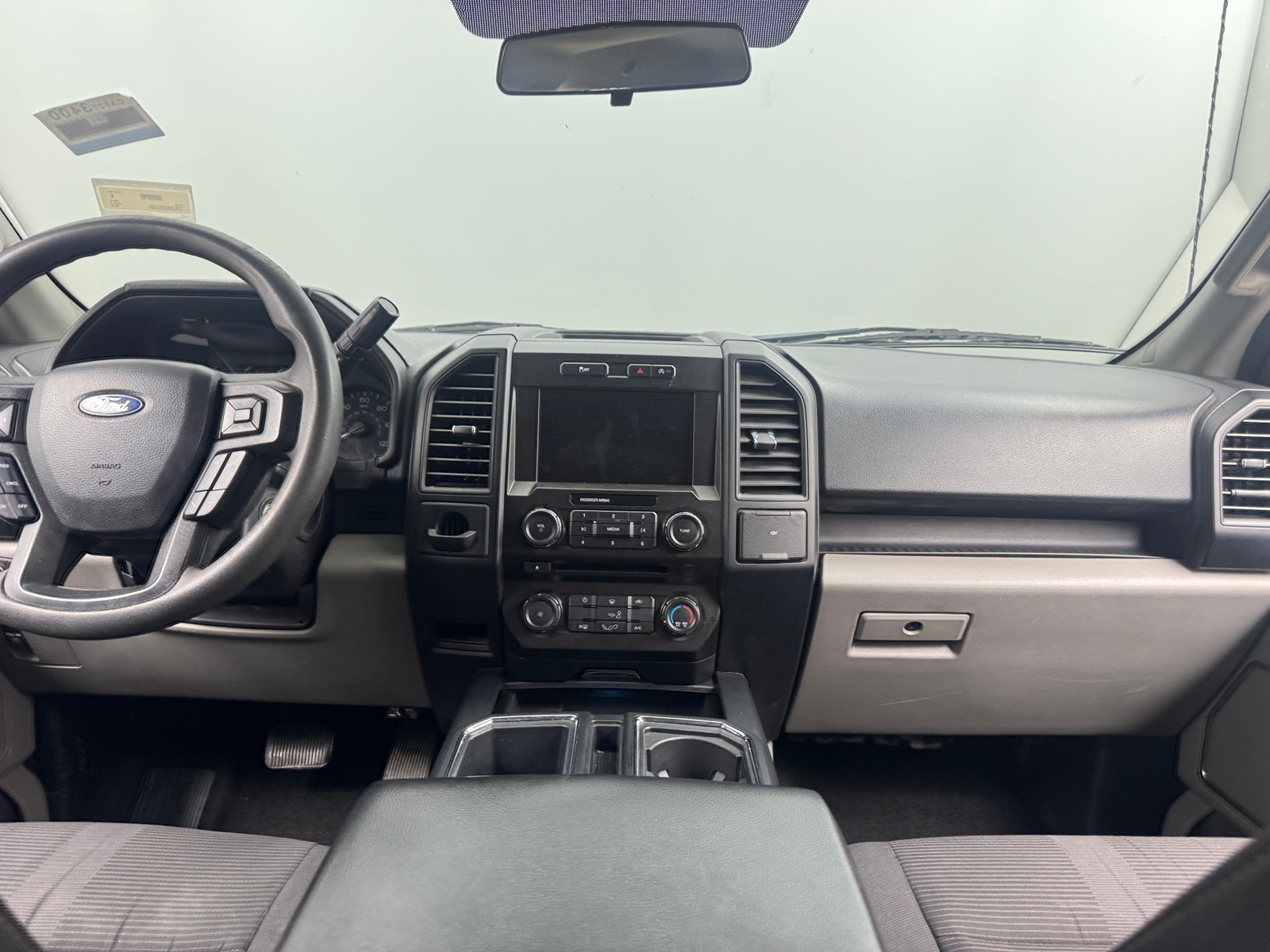 Thumbnail: 2018 Ford Econoline - 3