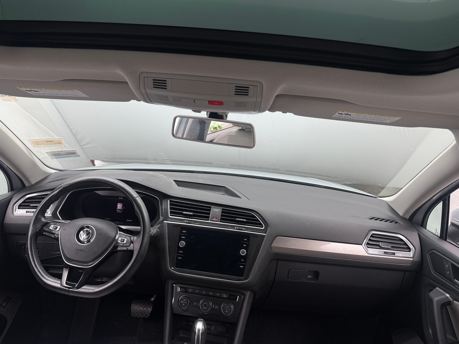 Thumbnail: 2019 Volkswagen Tiguan - 2