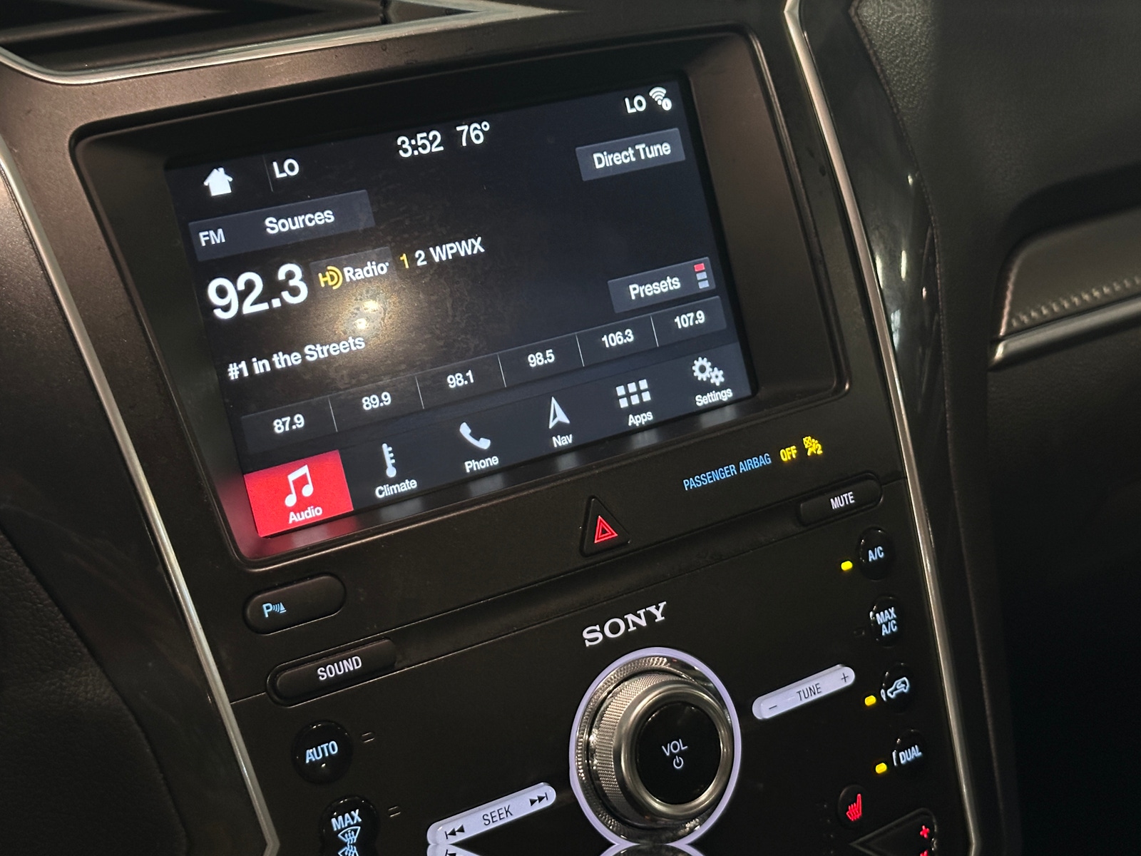 Thumbnail: 2019 Ford Explorer - 3