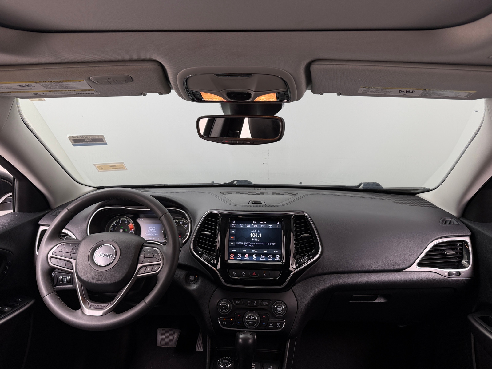 Thumbnail: 2022 Jeep Cherokee - 3