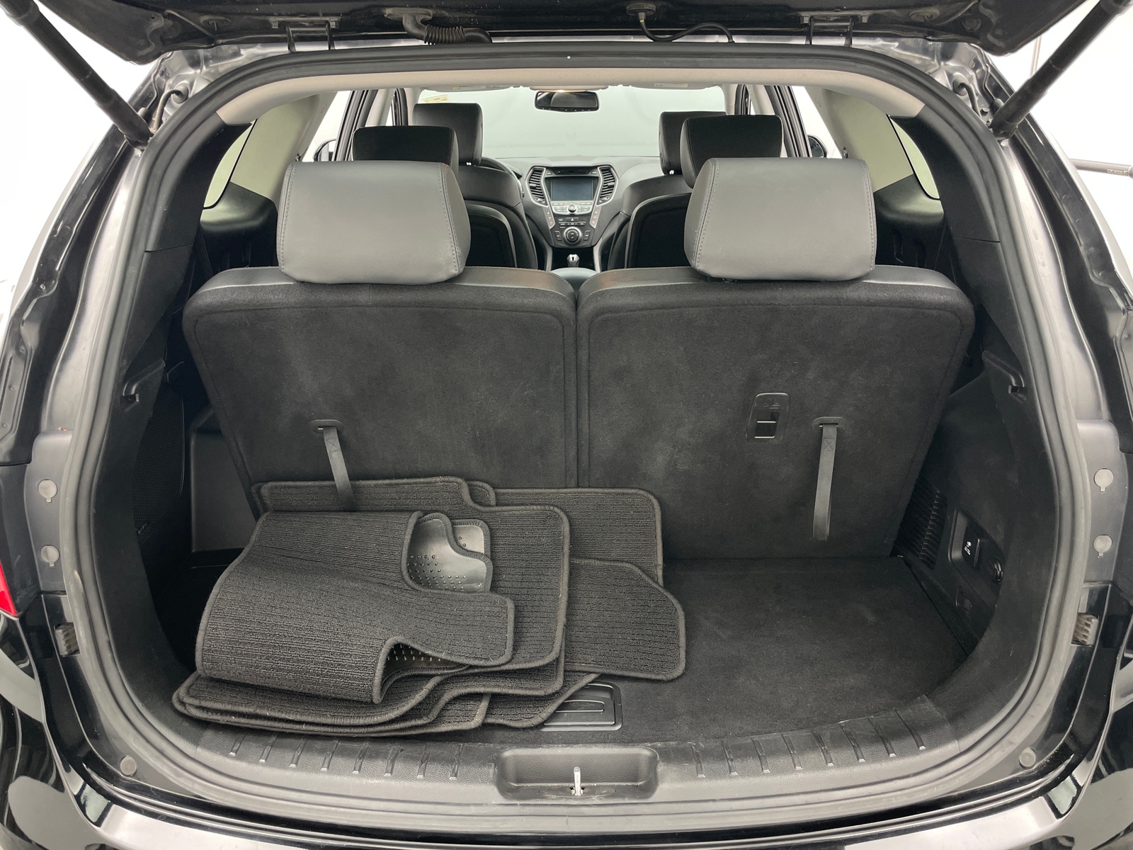 Thumbnail: 2015 Hyundai Santa Fe - 6