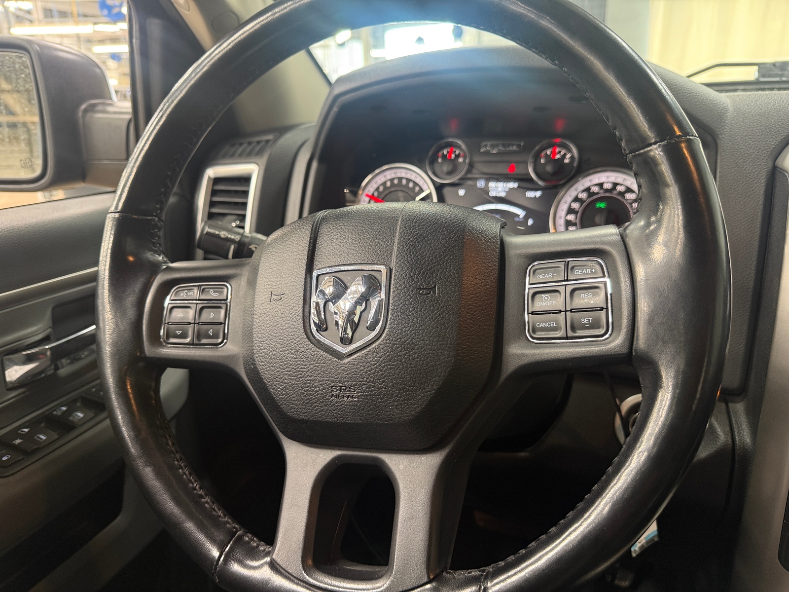 Thumbnail: 2020 RAM 1500 Classic - 5