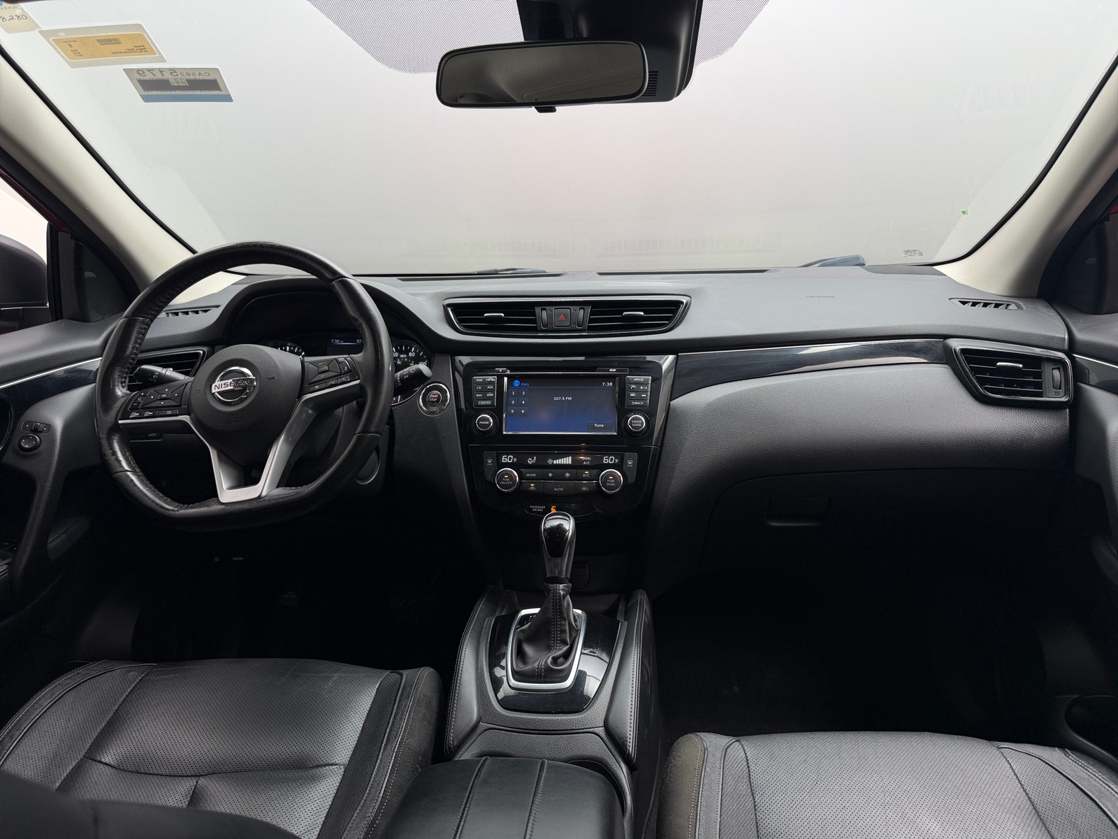 Thumbnail: 2017 Nissan Rogue Sport - 2