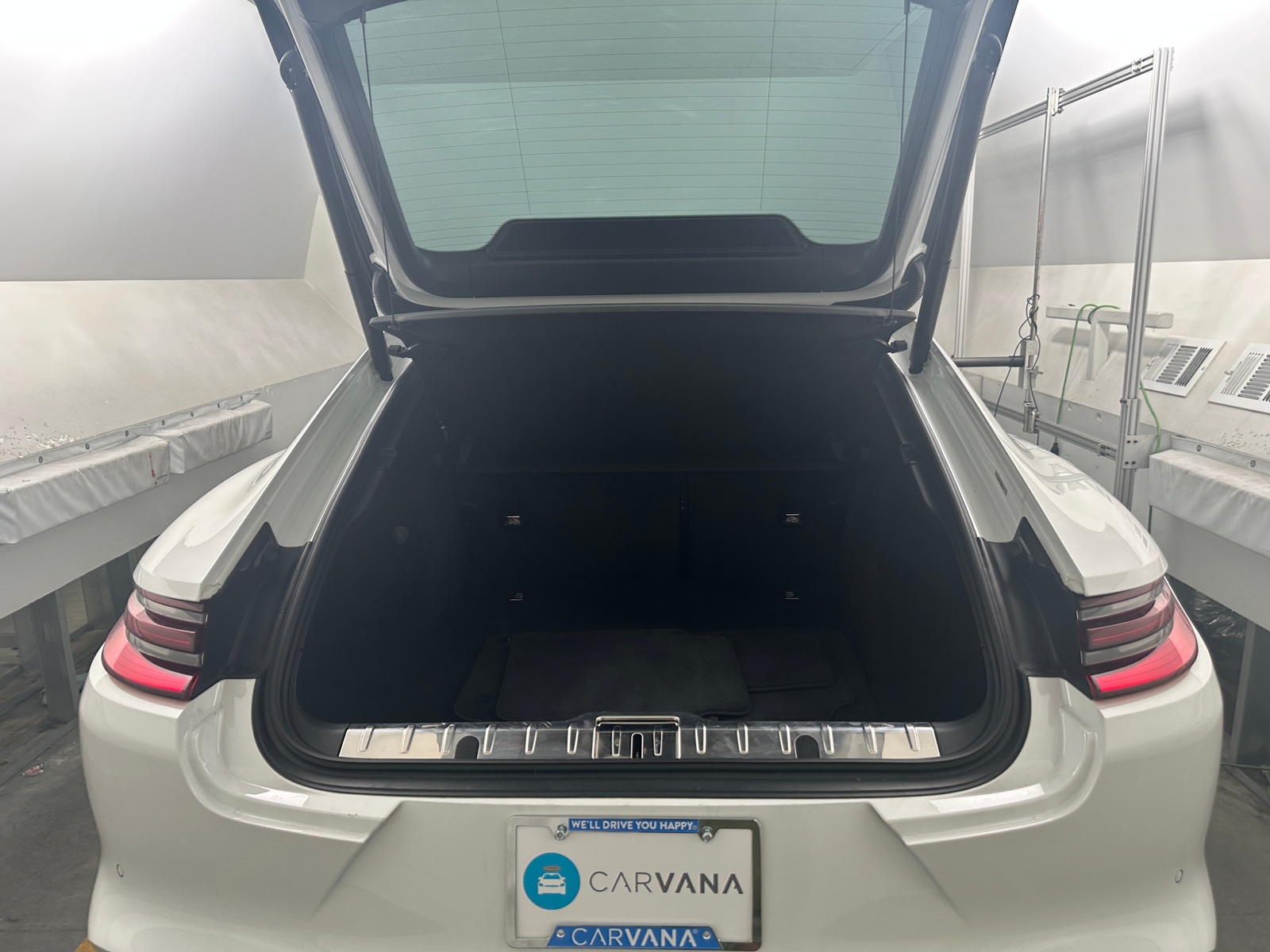 Thumbnail: 2020 Porsche Panamera - 6