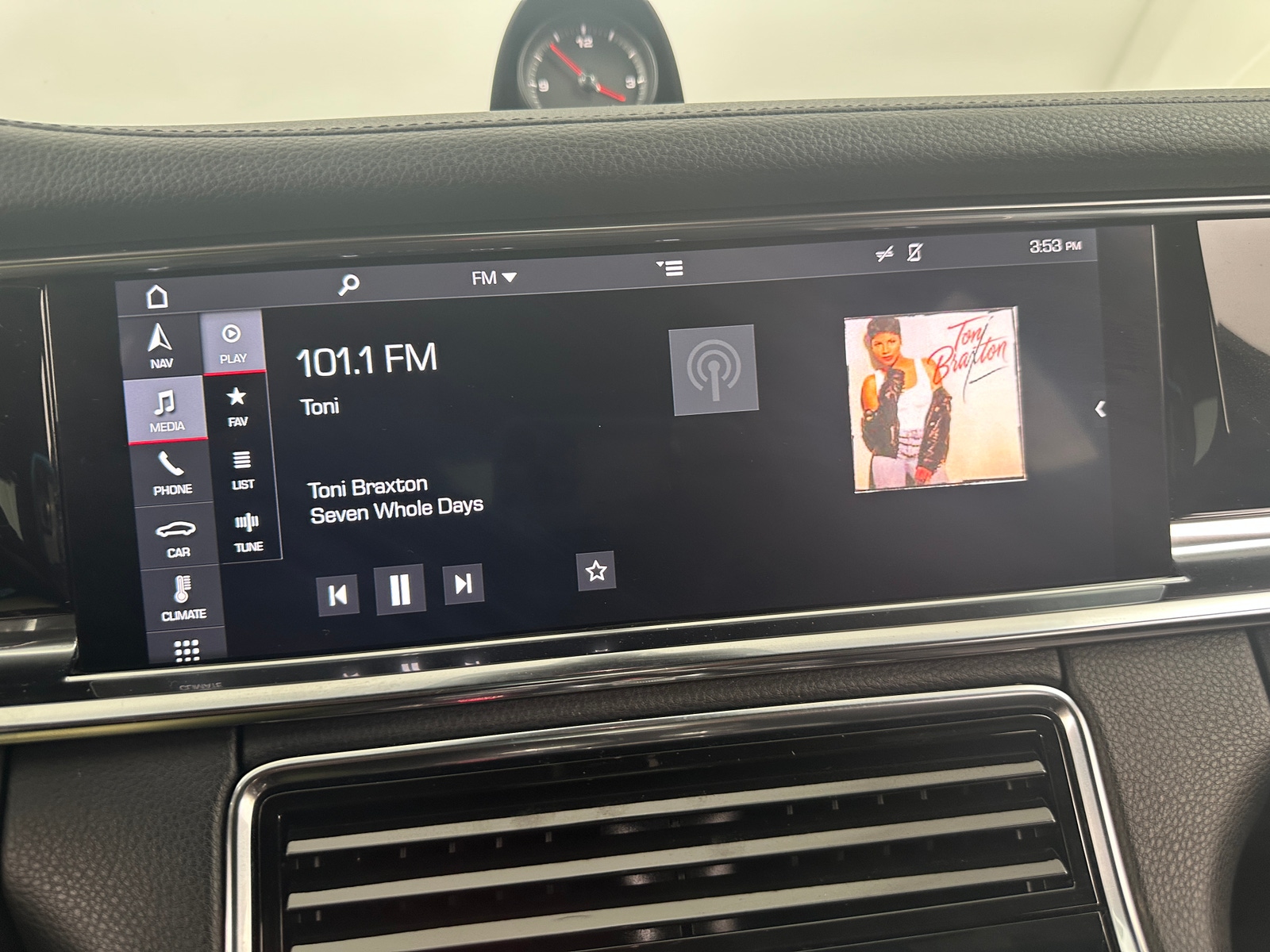 Thumbnail: 2020 Porsche Panamera - 3