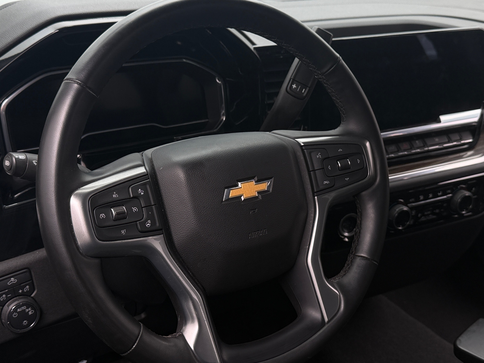 Thumbnail: 2023 Chevrolet Silverado 1500 - 5