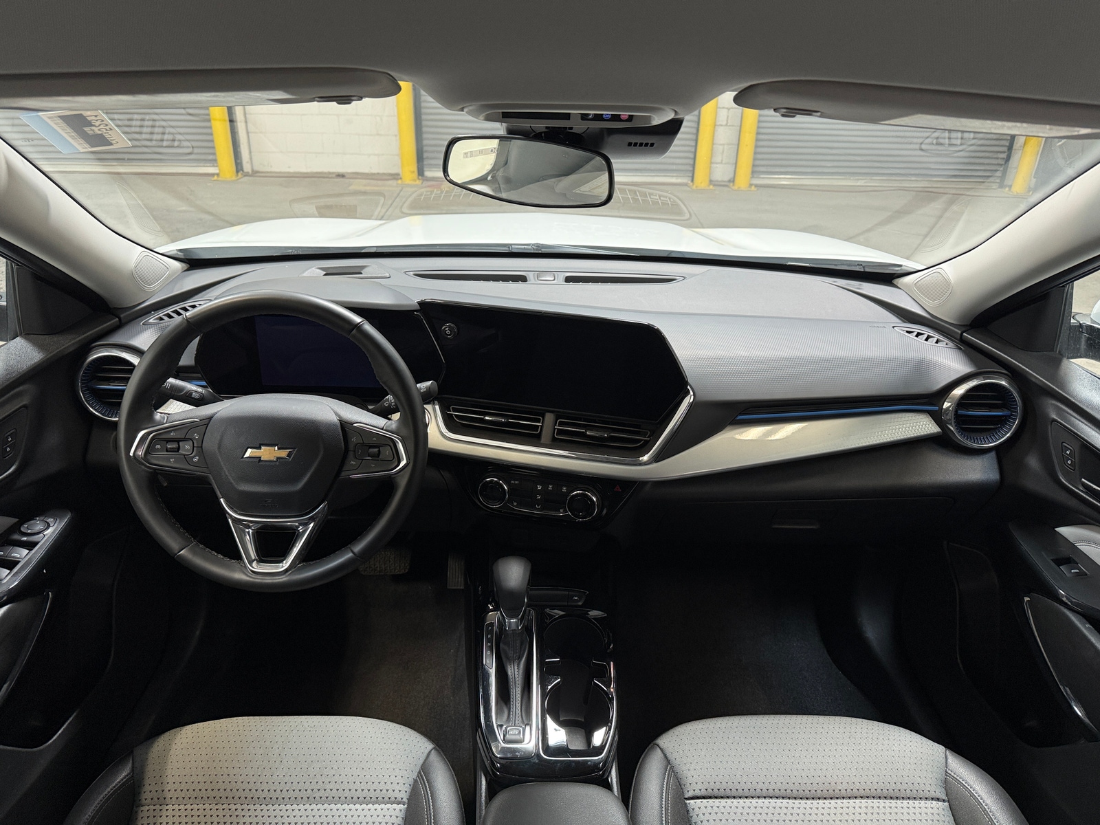 Thumbnail: 2025 Chevrolet Trax - 3