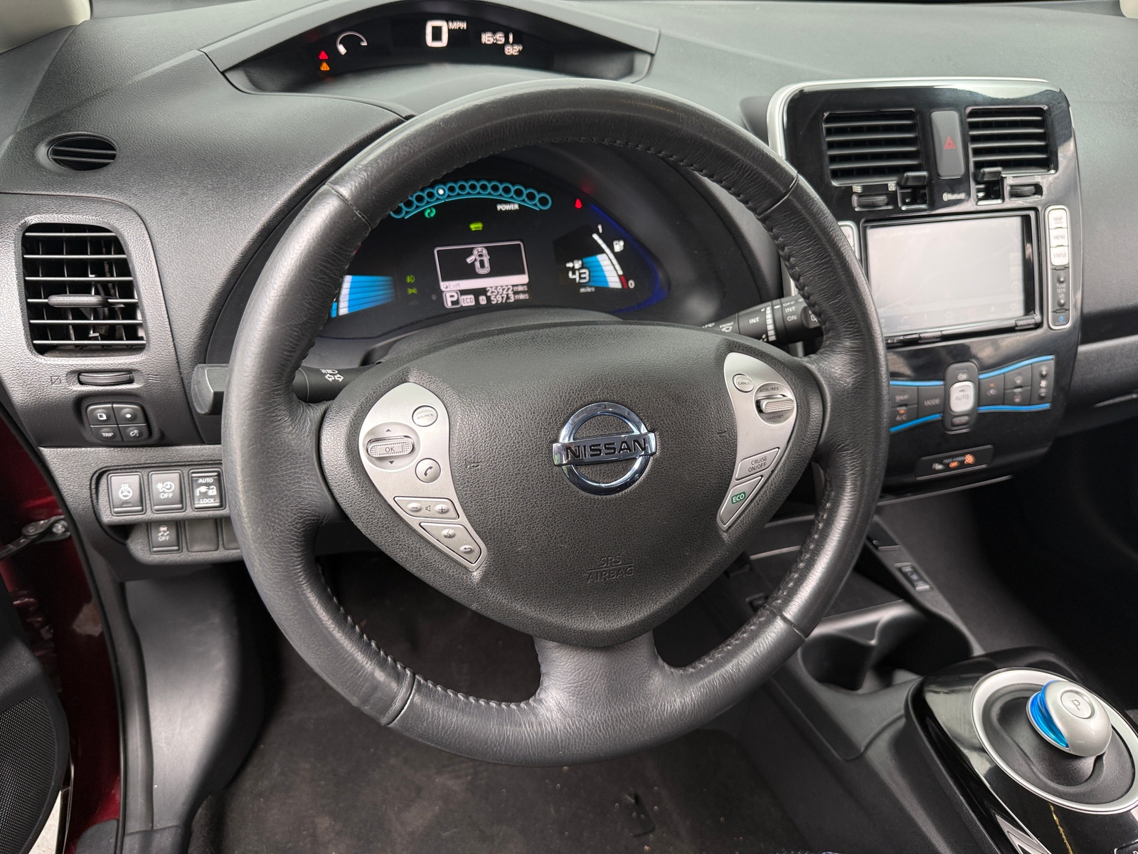 Thumbnail: 2017 Nissan Leaf - 4