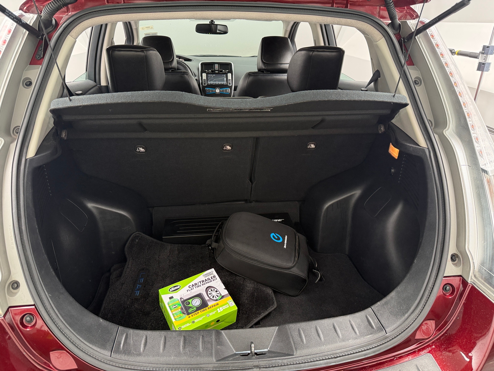 Thumbnail: 2017 Nissan Leaf - 6