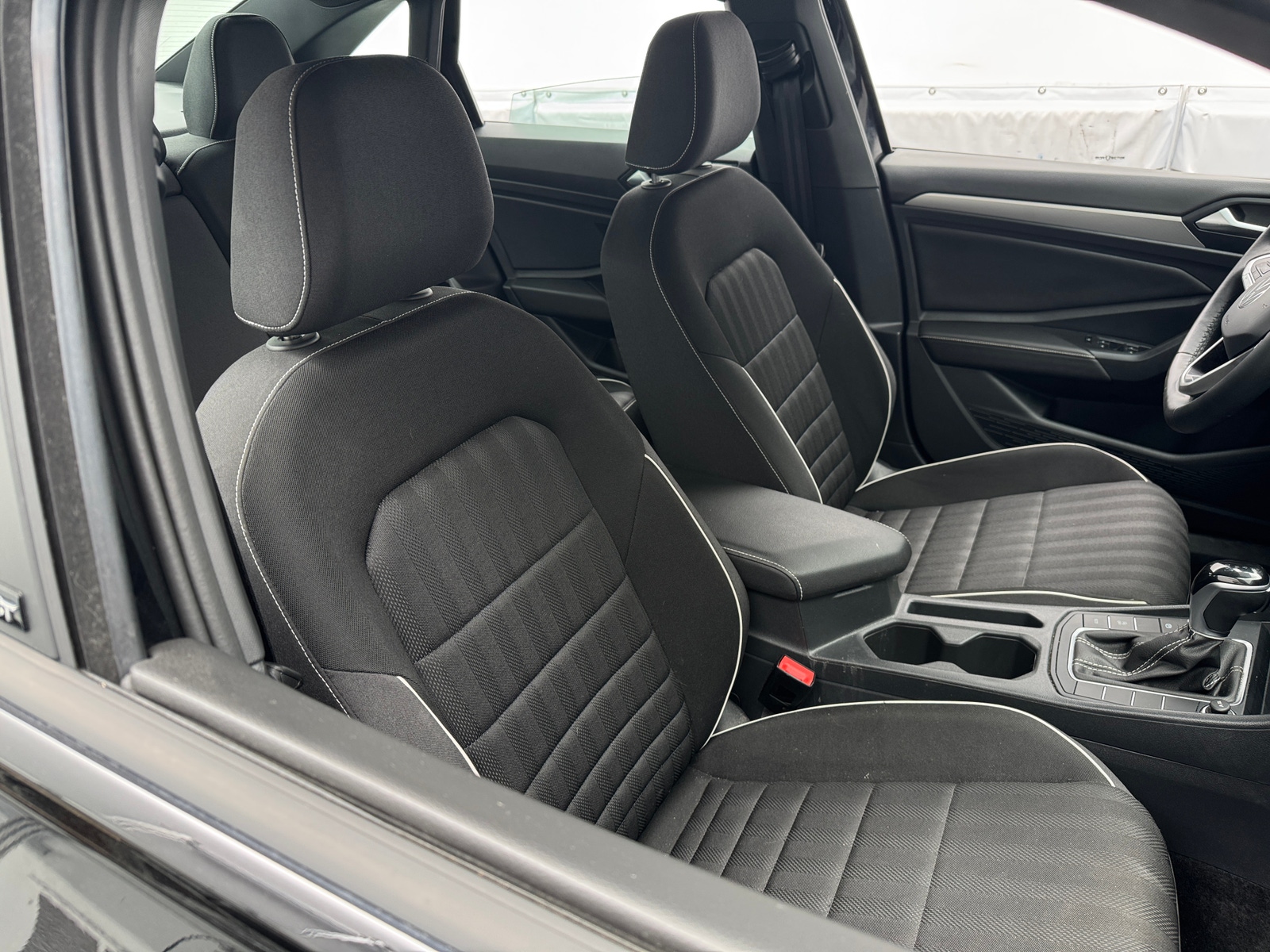 Thumbnail: 2024 Volkswagen Jetta - 2