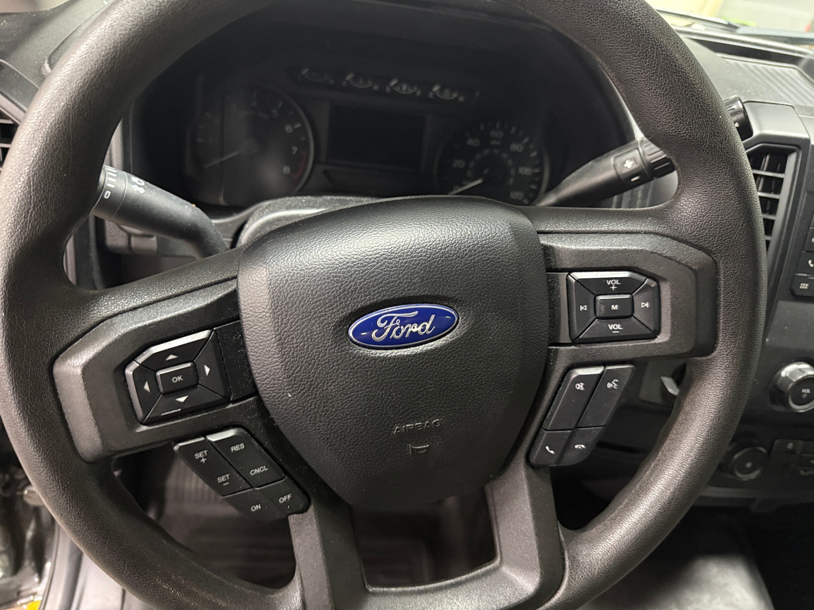 Thumbnail: 2019 Ford Econoline - 5