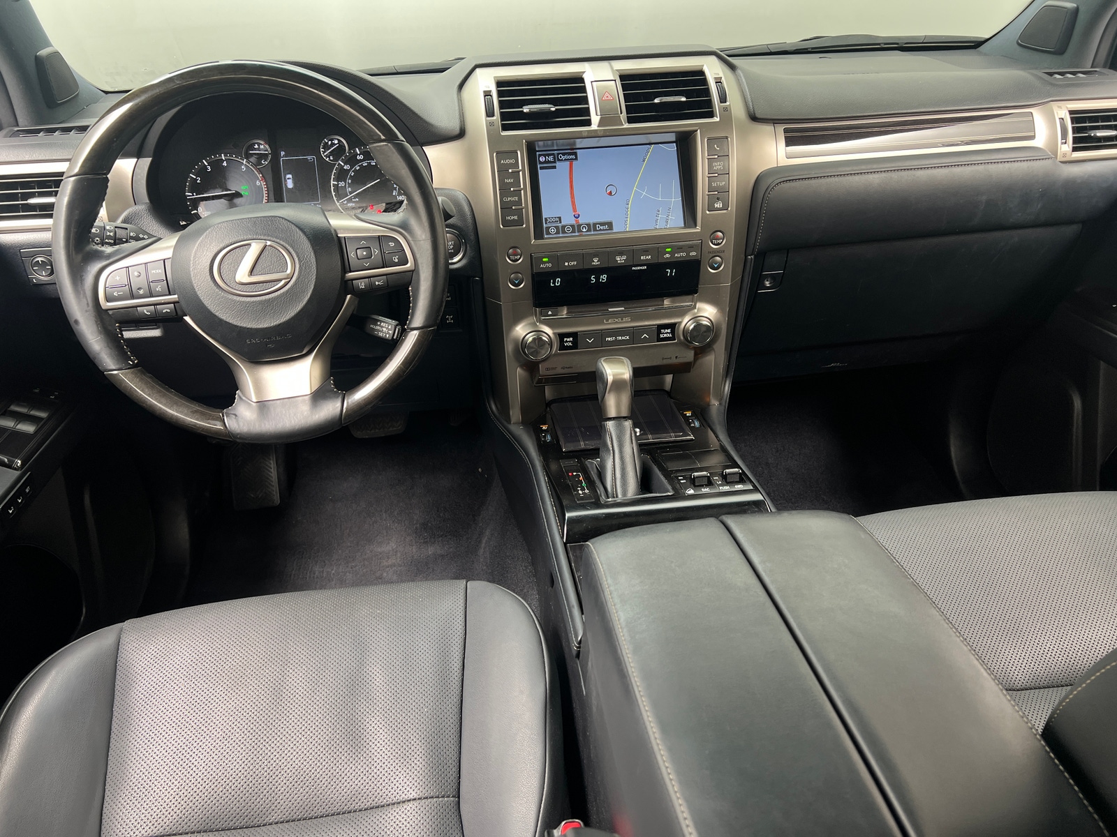 Thumbnail: 2020 Lexus GX - 2