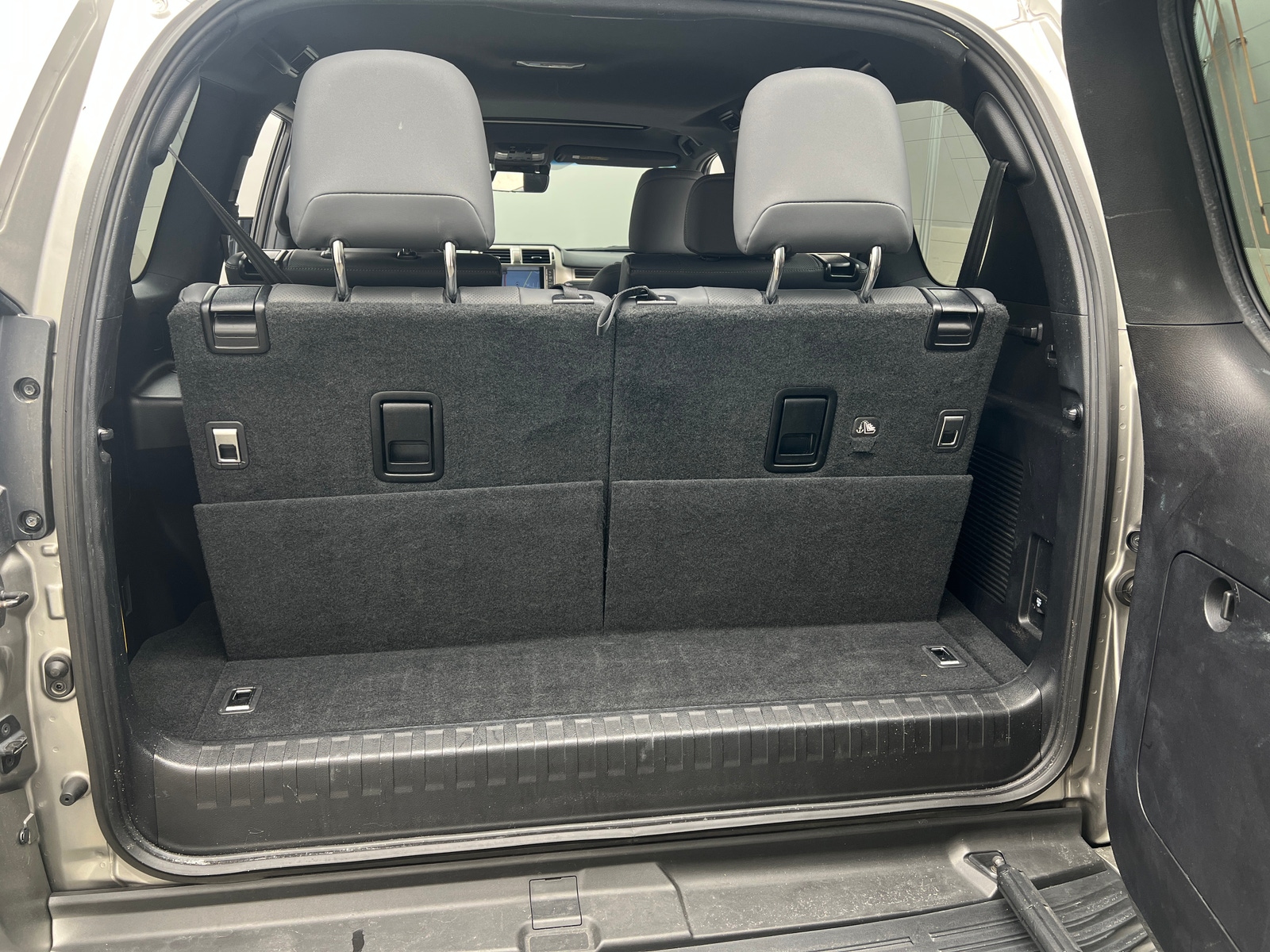 Thumbnail: 2020 Lexus GX - 6