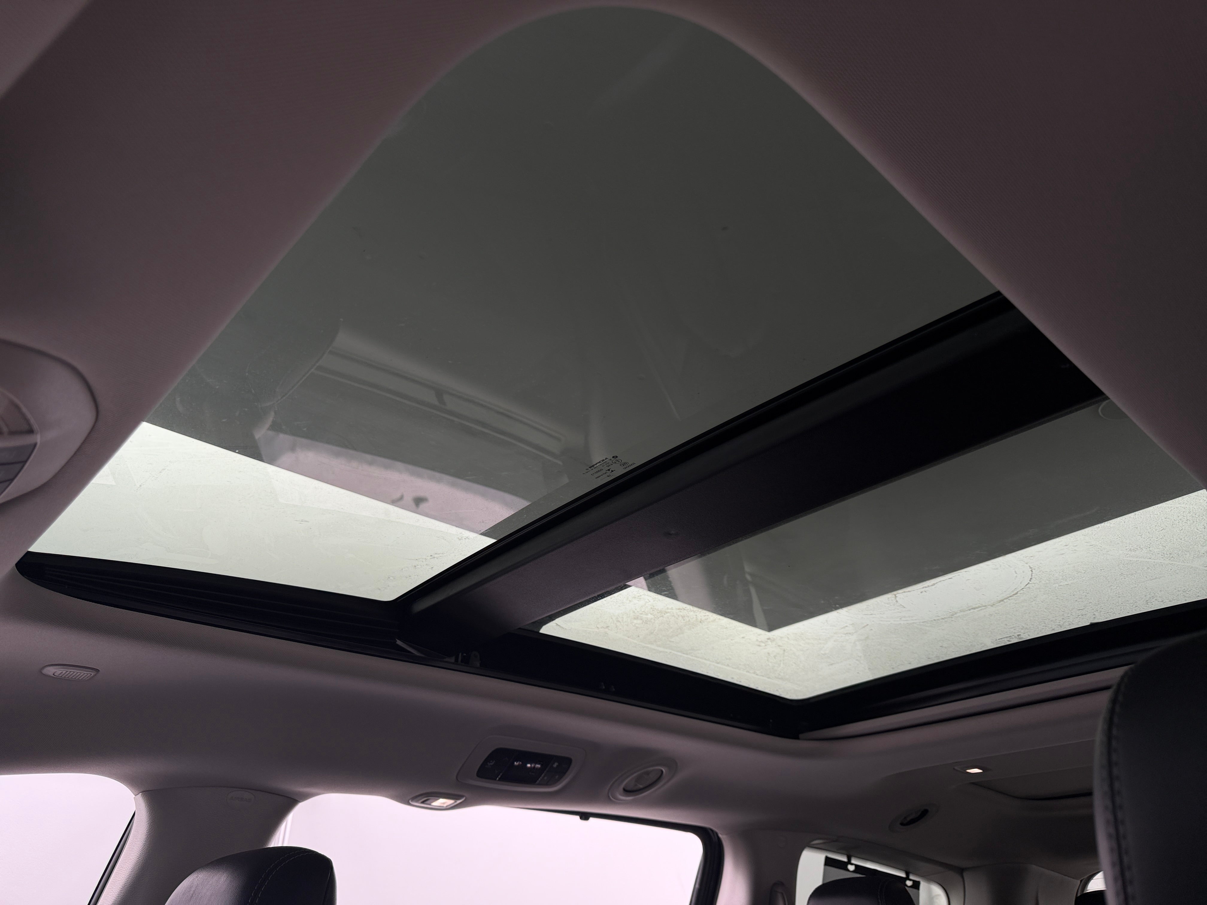 2019 Chrysler Pacifica Limited - Photo 18