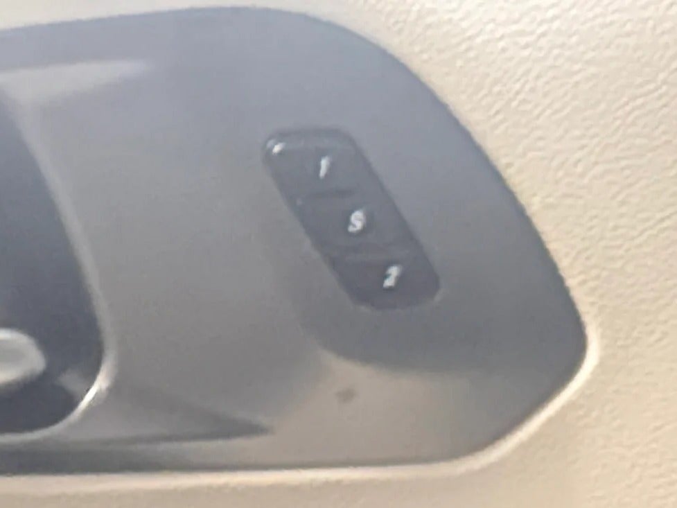 2019 Chrysler Pacifica Limited - Photo 12