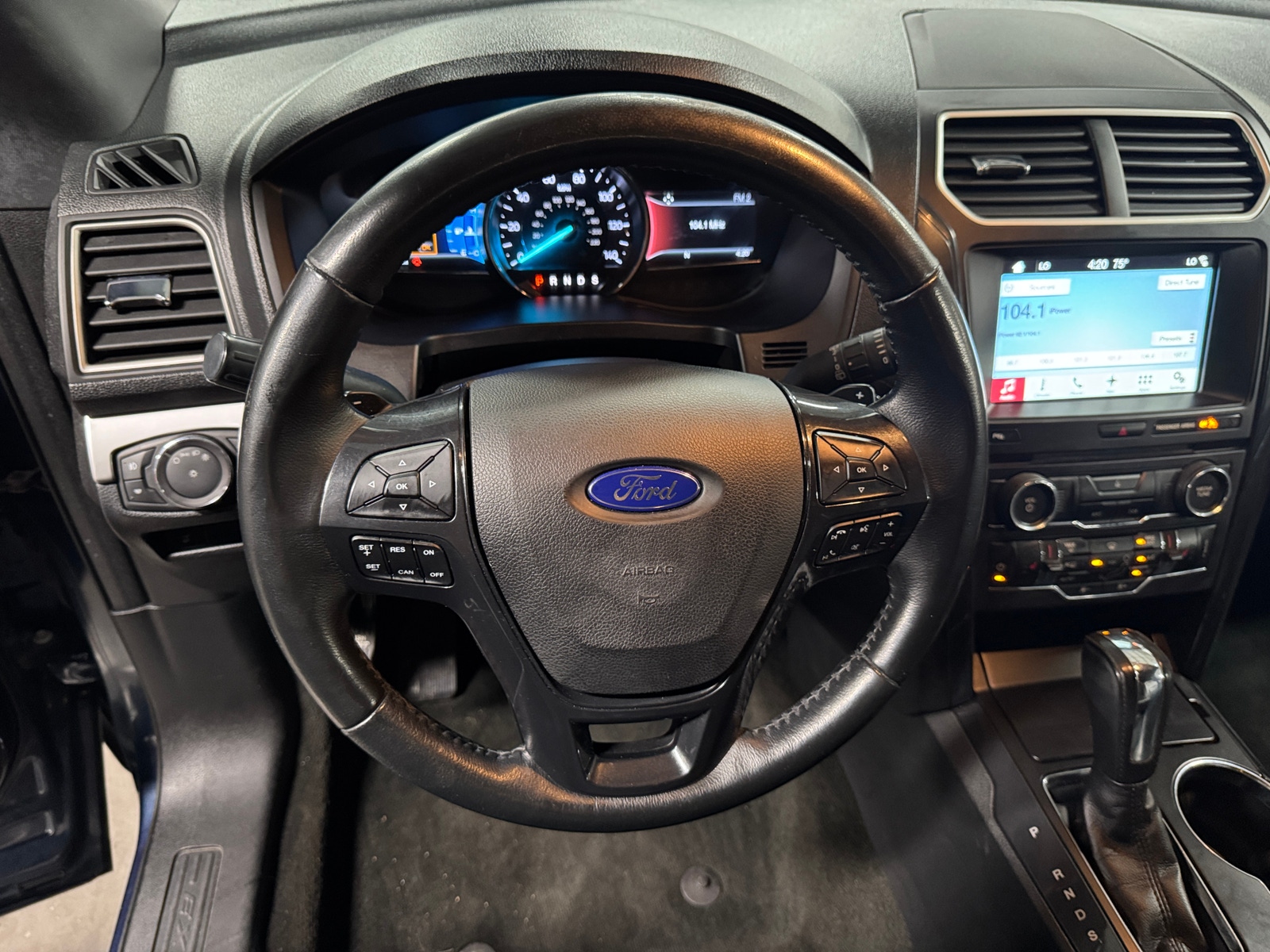 Thumbnail: 2017 Ford Explorer - 4