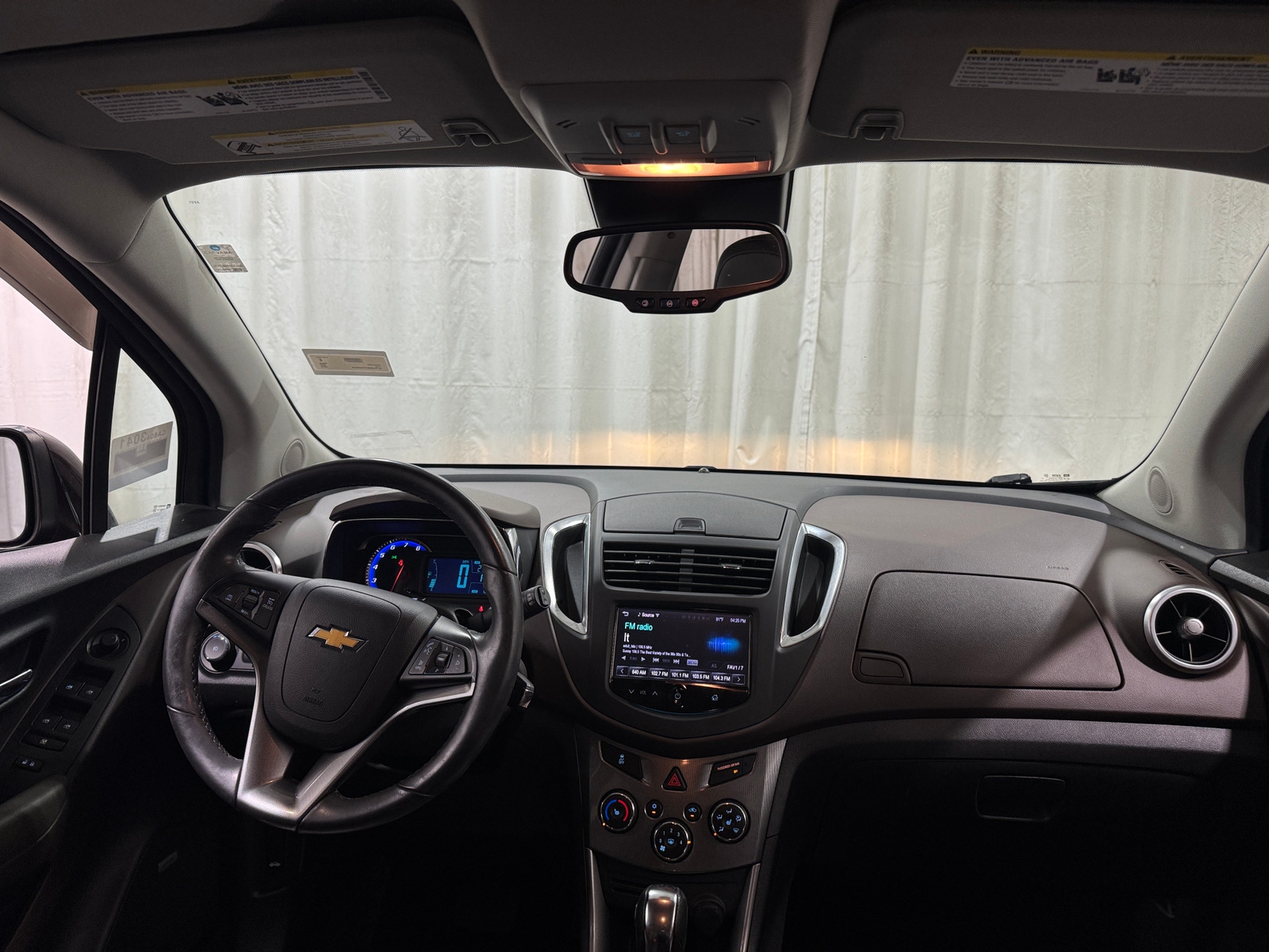 Thumbnail: 2015 Chevrolet Trax - 2